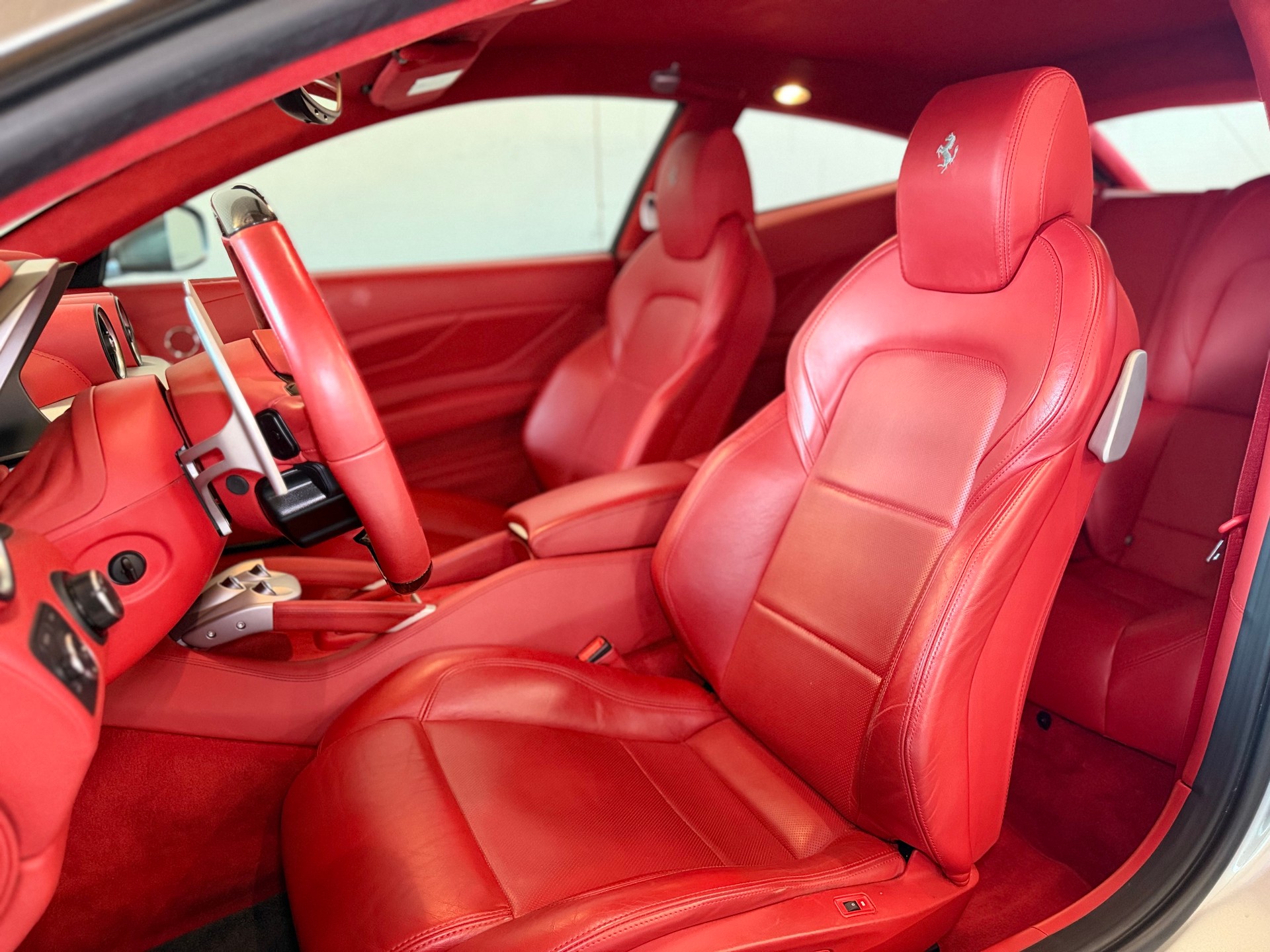 FERRARI FF-image-11