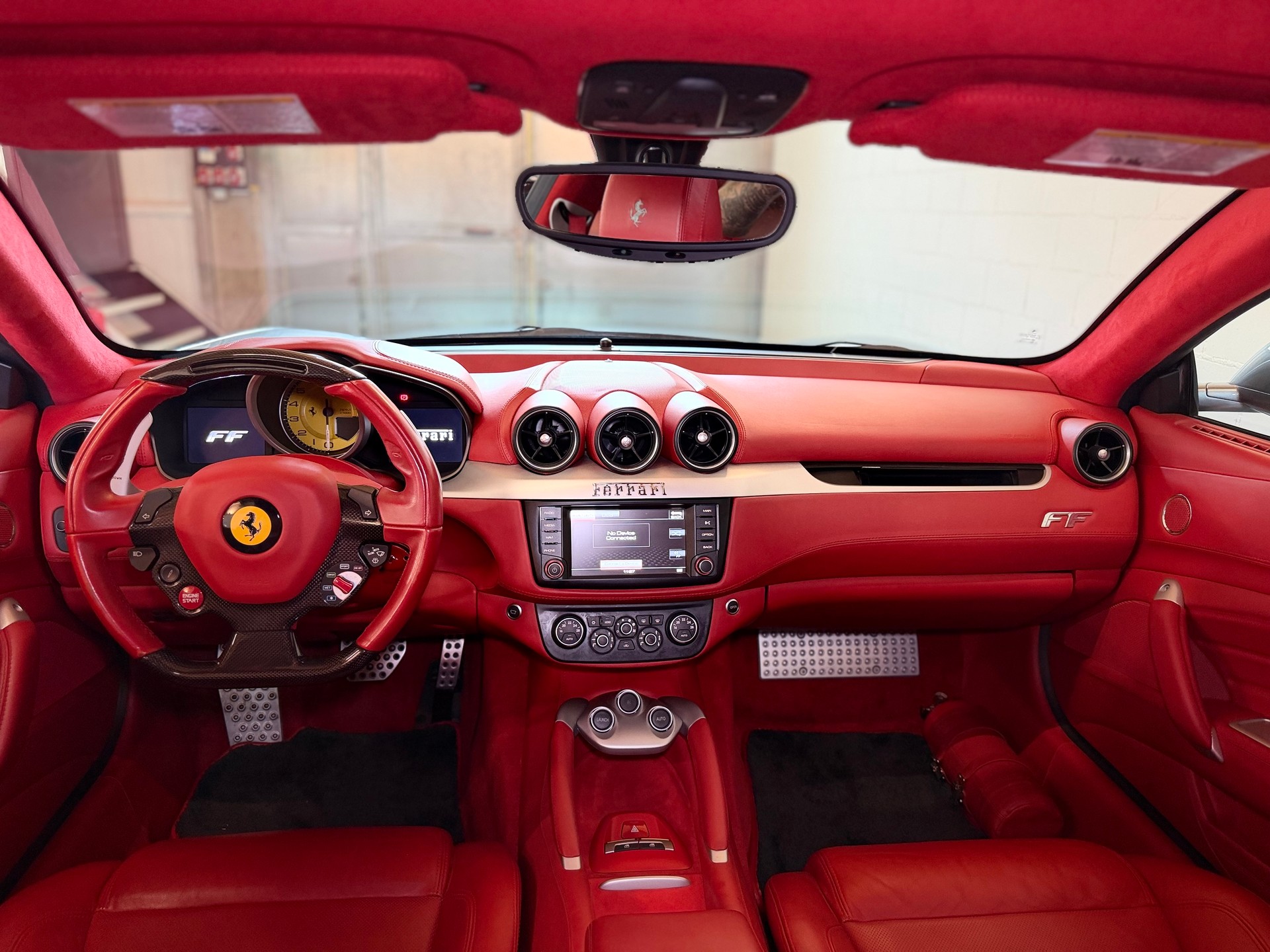FERRARI FF-image-14