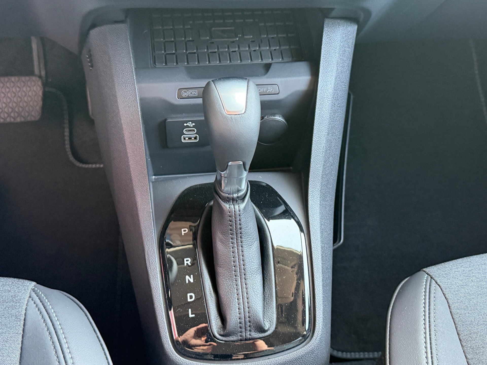 FORD Tourneo Courier 1.0 EcoBoost Active Automat-image-10