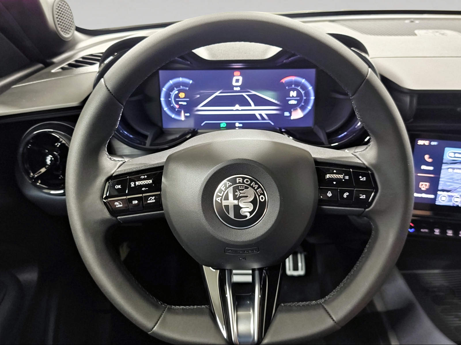 ALFA ROMEO Junior 1.2T MHEV Junior Sprint Tech DCT6 145 PS-image-9