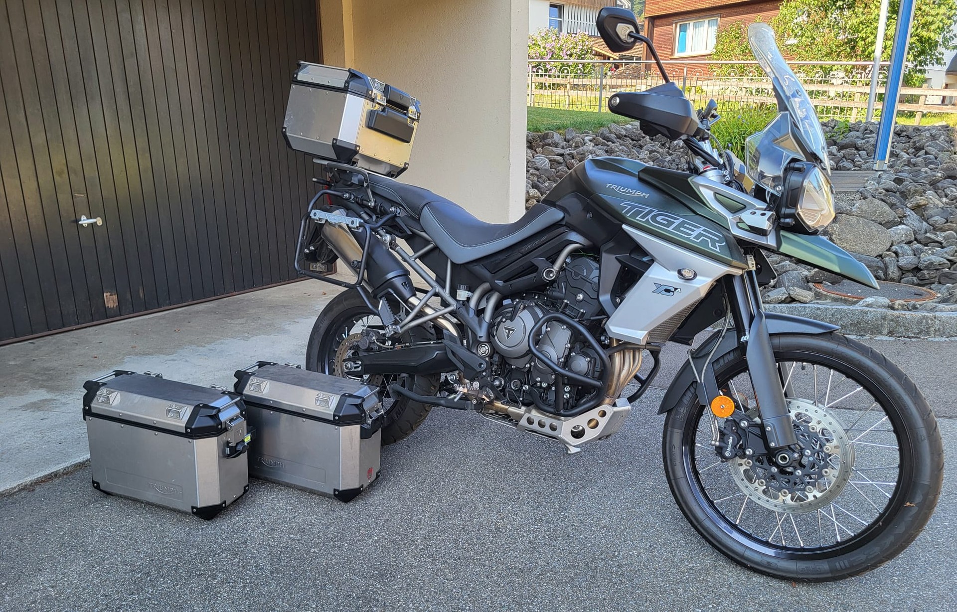 TRIUMPH Tiger 800 XCa ABS-image-2