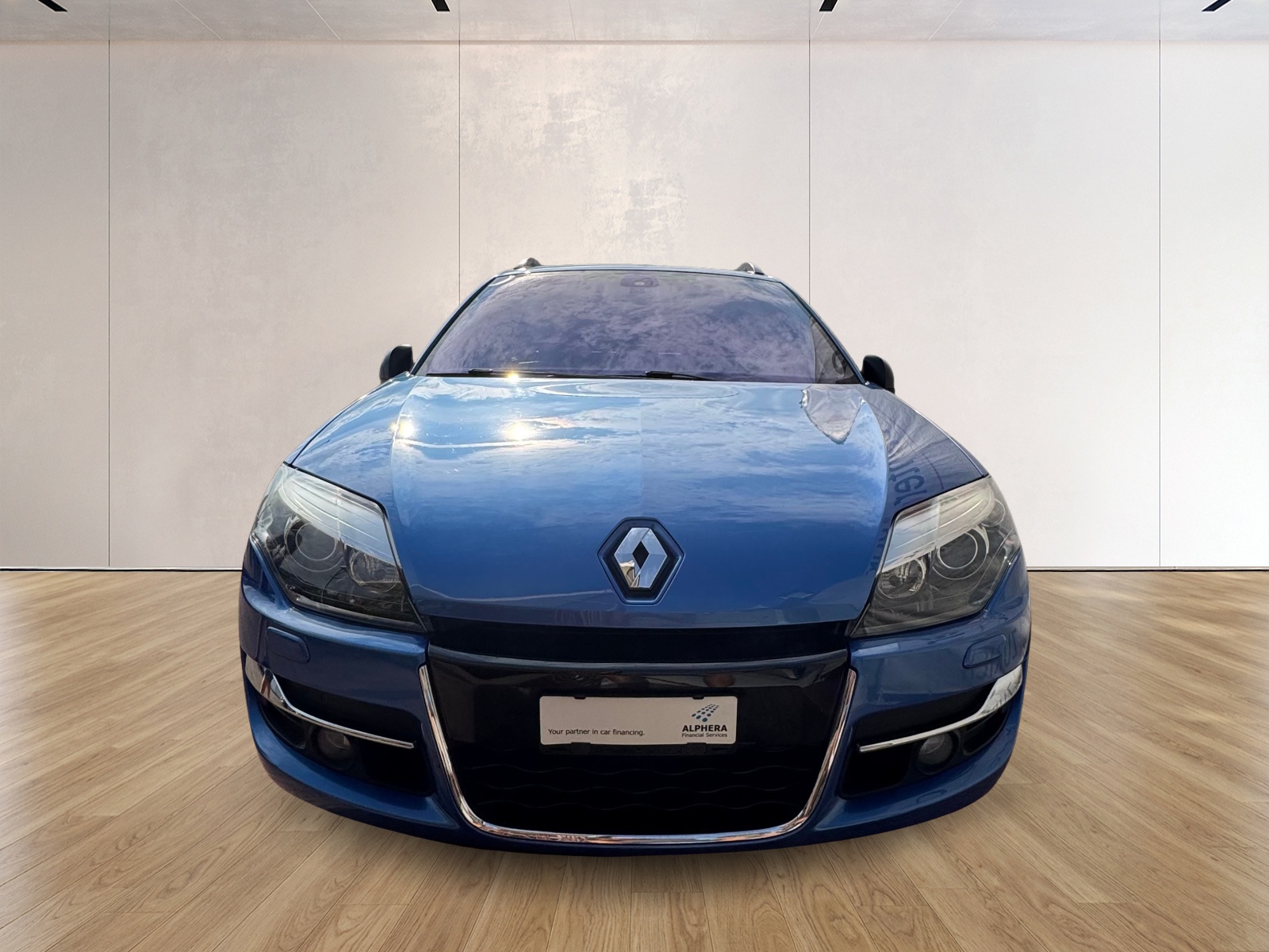 RENAULT LAGUNA-showroom-element-2