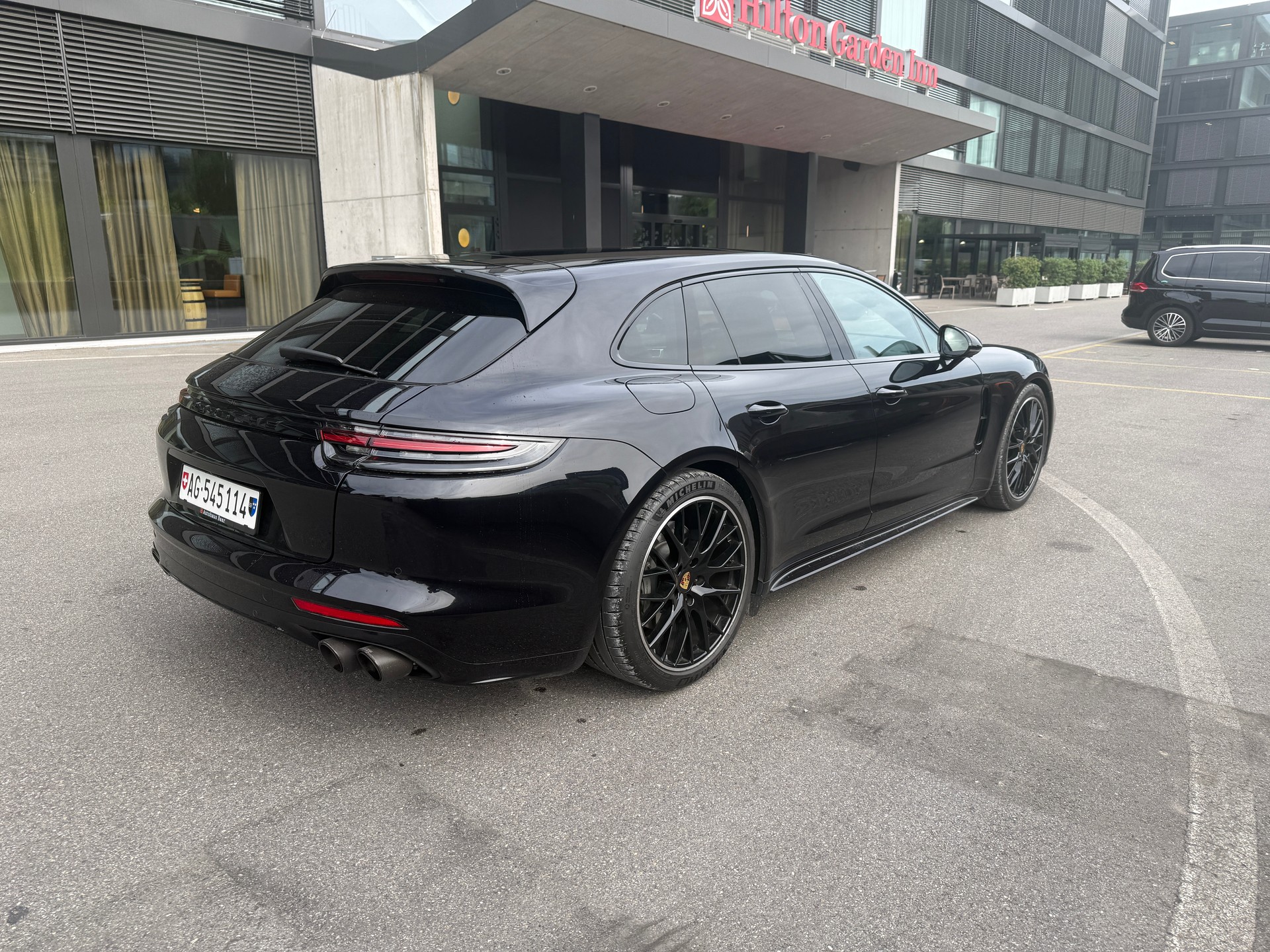 PORSCHE Sport Turismo 4S