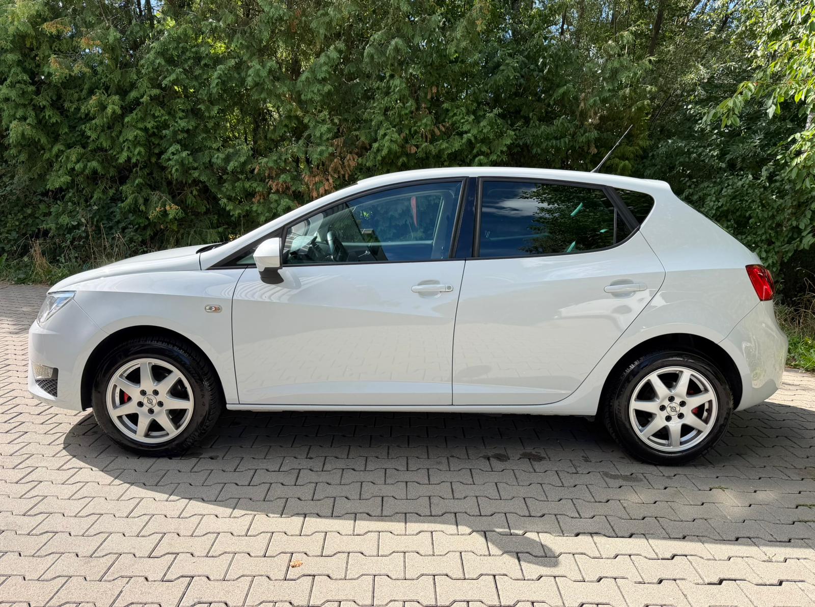 SEAT Ibiza 1.2 TSI FR-showroom-element-1