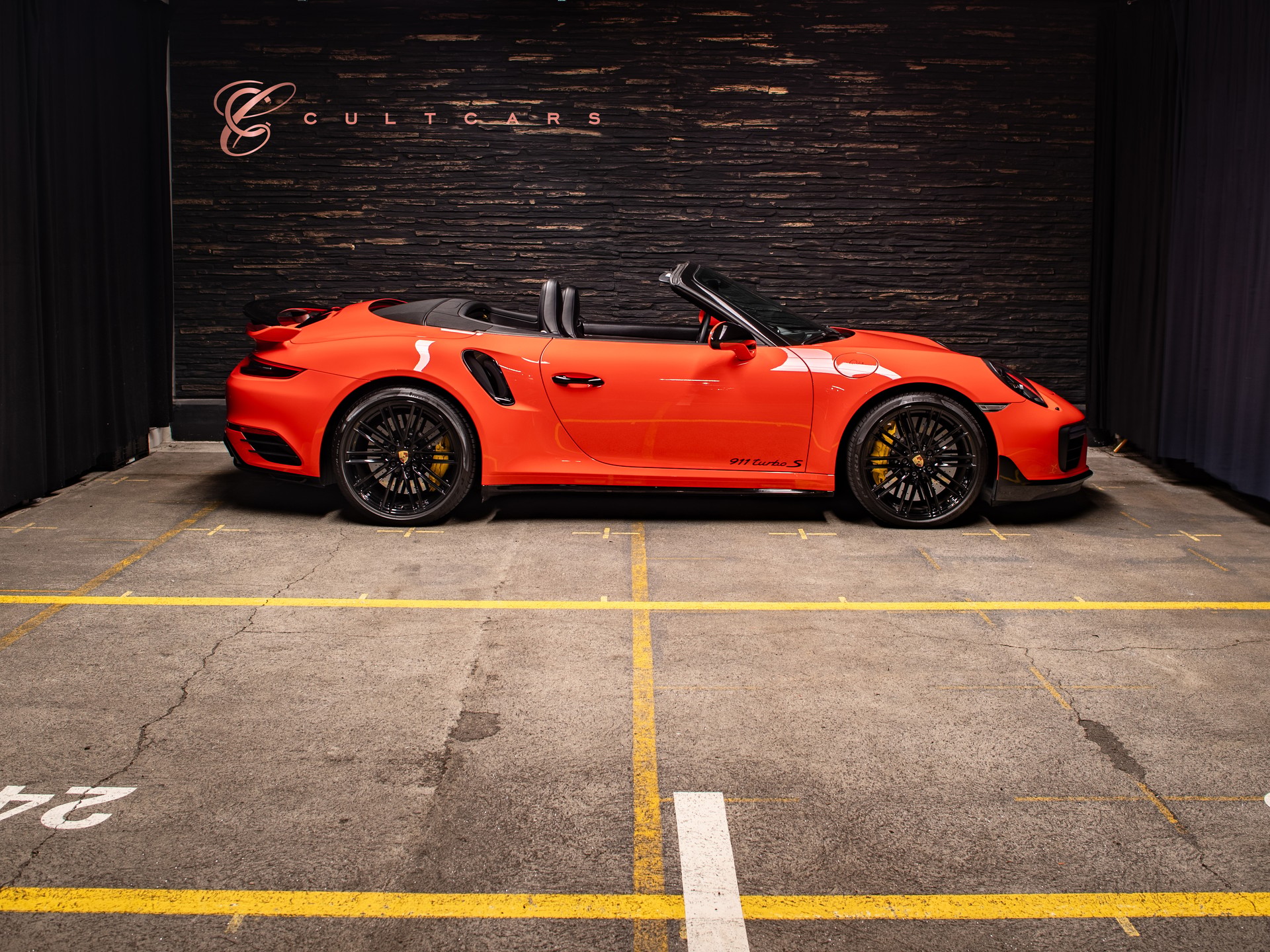 PORSCHE 911 Turbo S Cabrio PDK