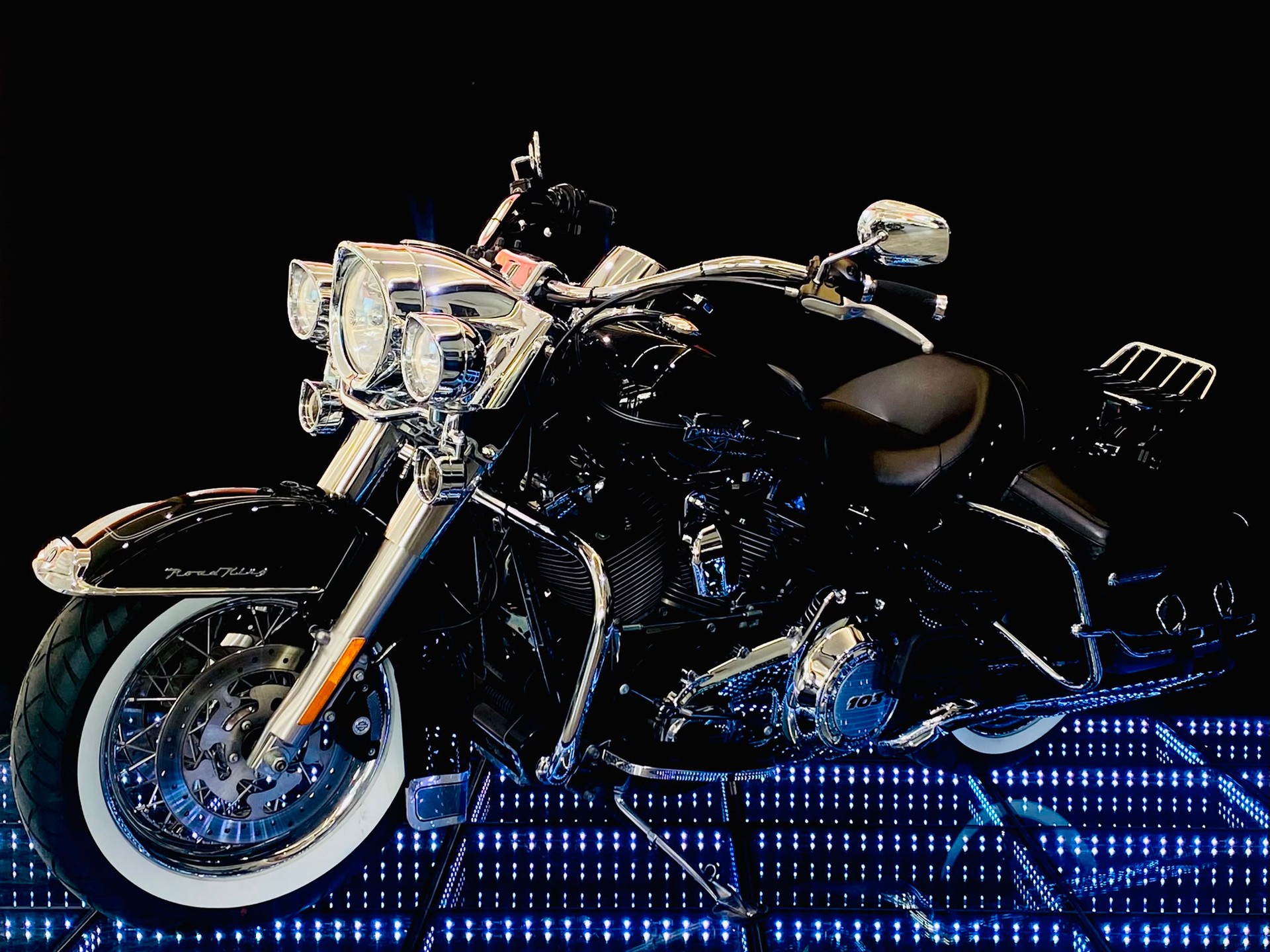 HARLEY-DAVIDSON FLHRC Road King Classic 103 ABS-image-1