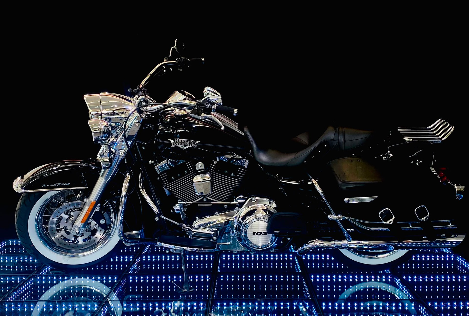 HARLEY-DAVIDSON FLHRC Road King Classic 103 ABS-image-3