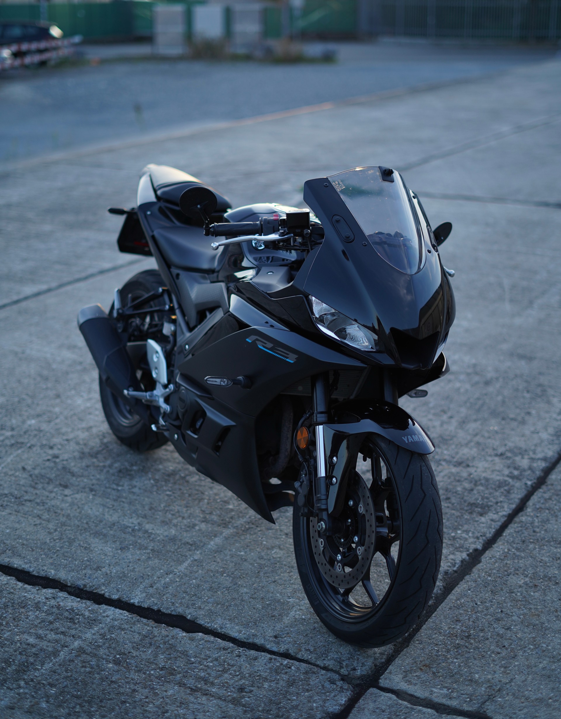 YAMAHA YZF-R3-image-1