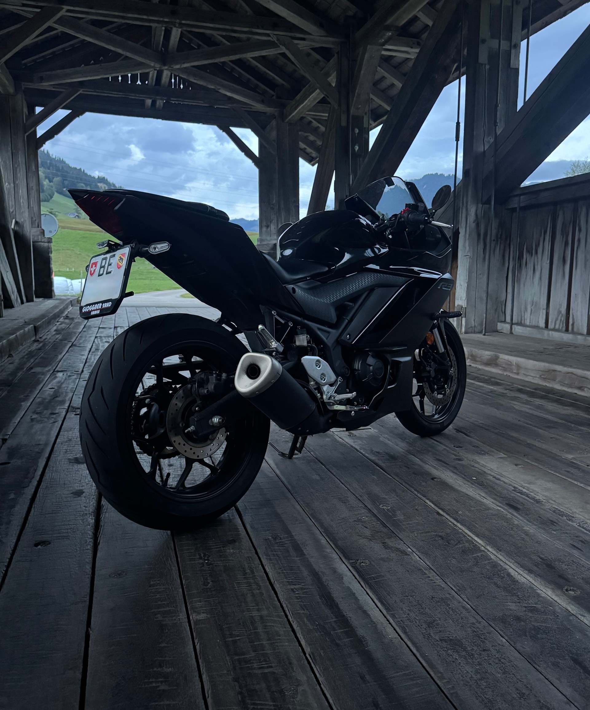 YAMAHA YZF-R3-image-3