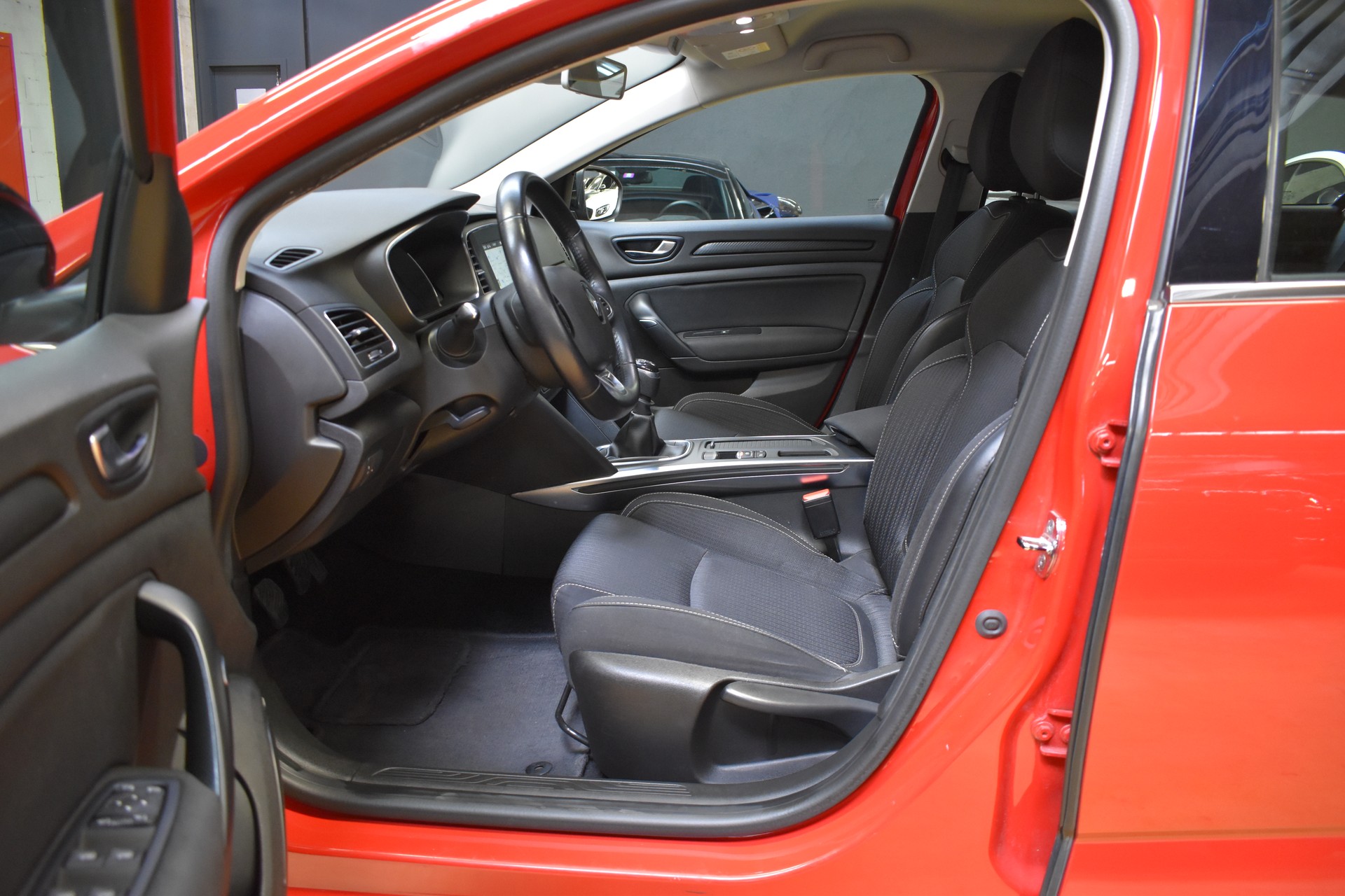 RENAULT Mégane Grandtour 1.5 dCi Business Line-image-11
