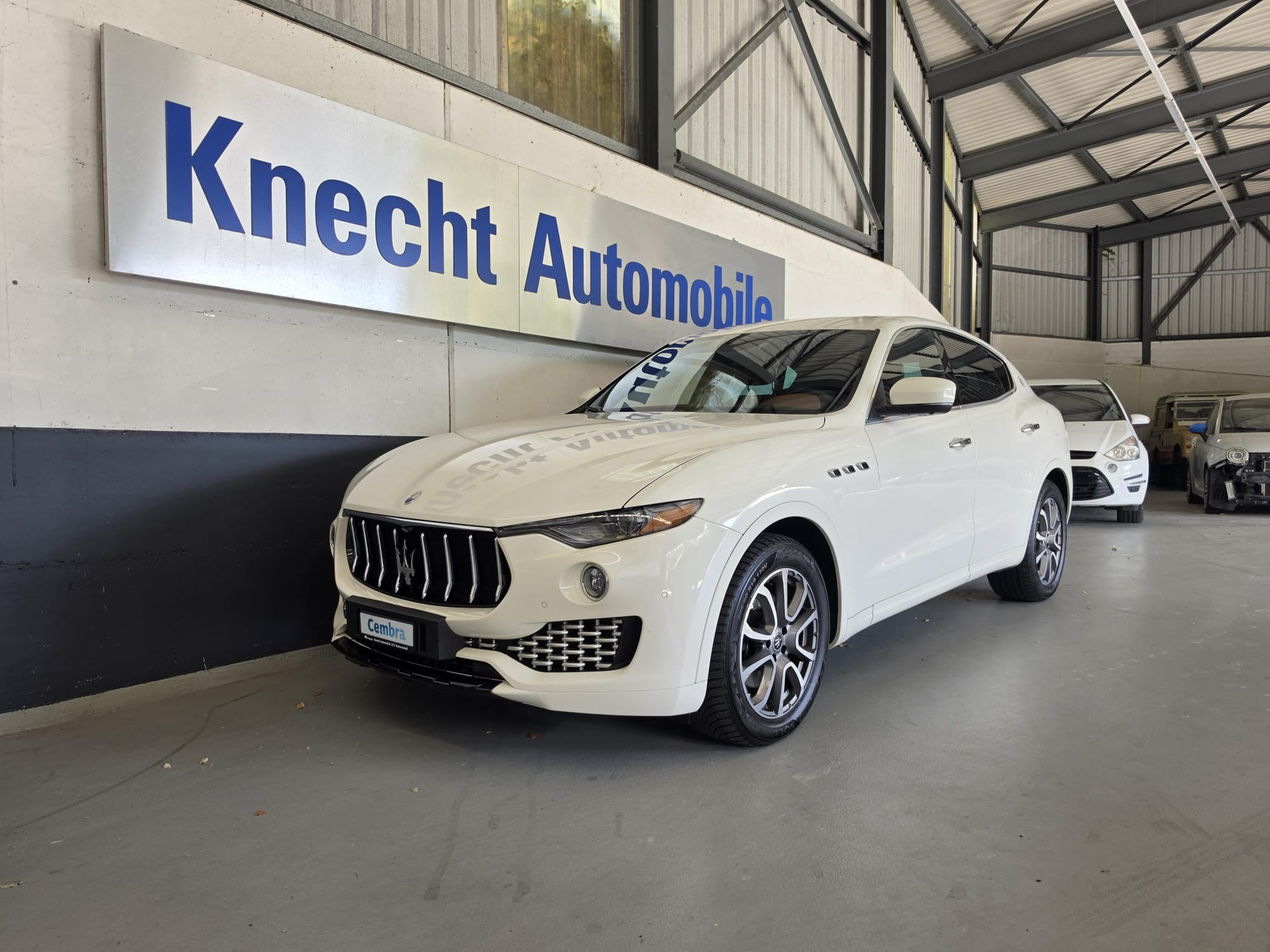 MASERATI Levante 3.0 V6 GranLusso Automatica-showroom-element-1
