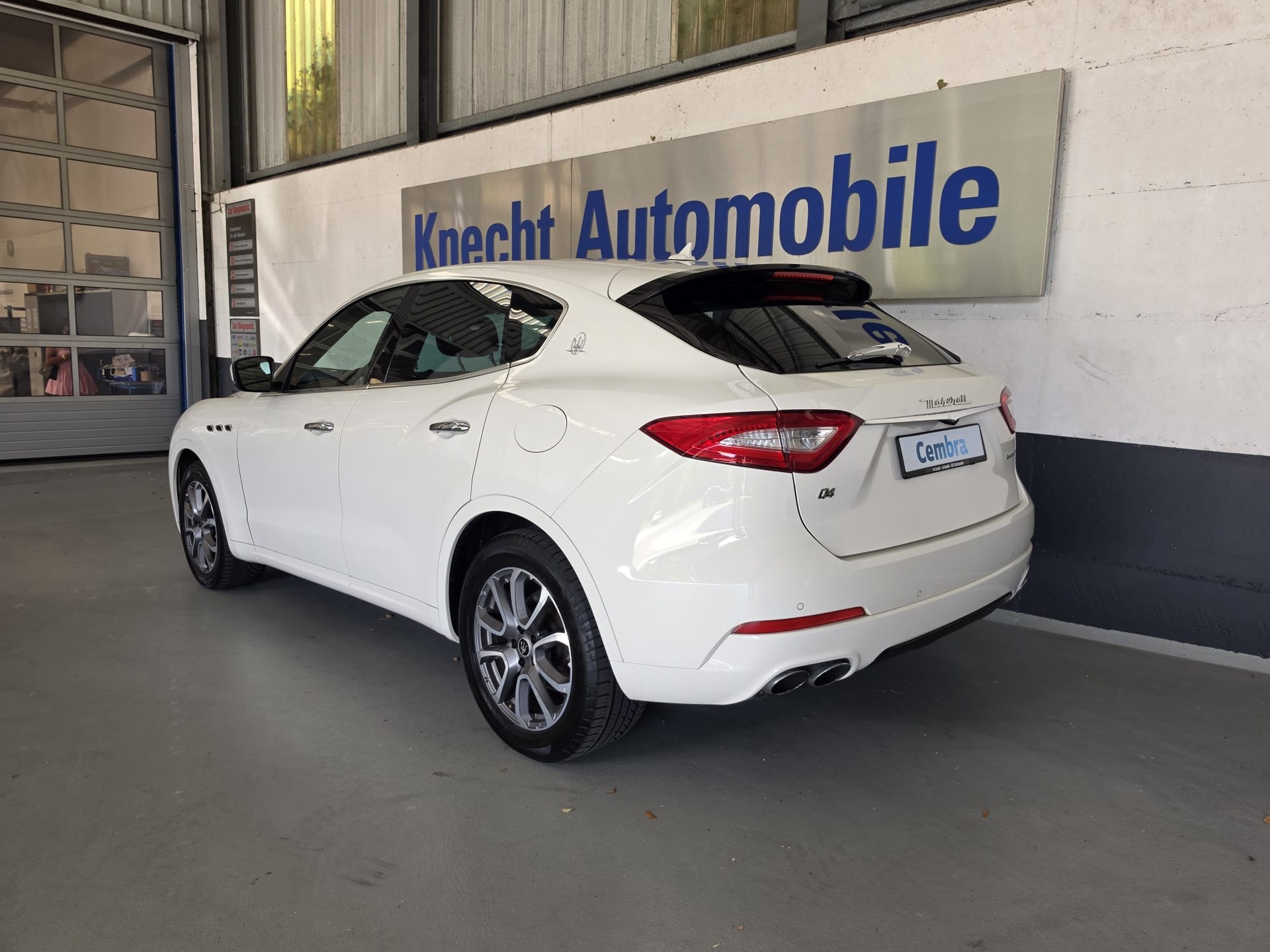 MASERATI Levante 3.0 V6 GranLusso Automatica-showroom-element-3