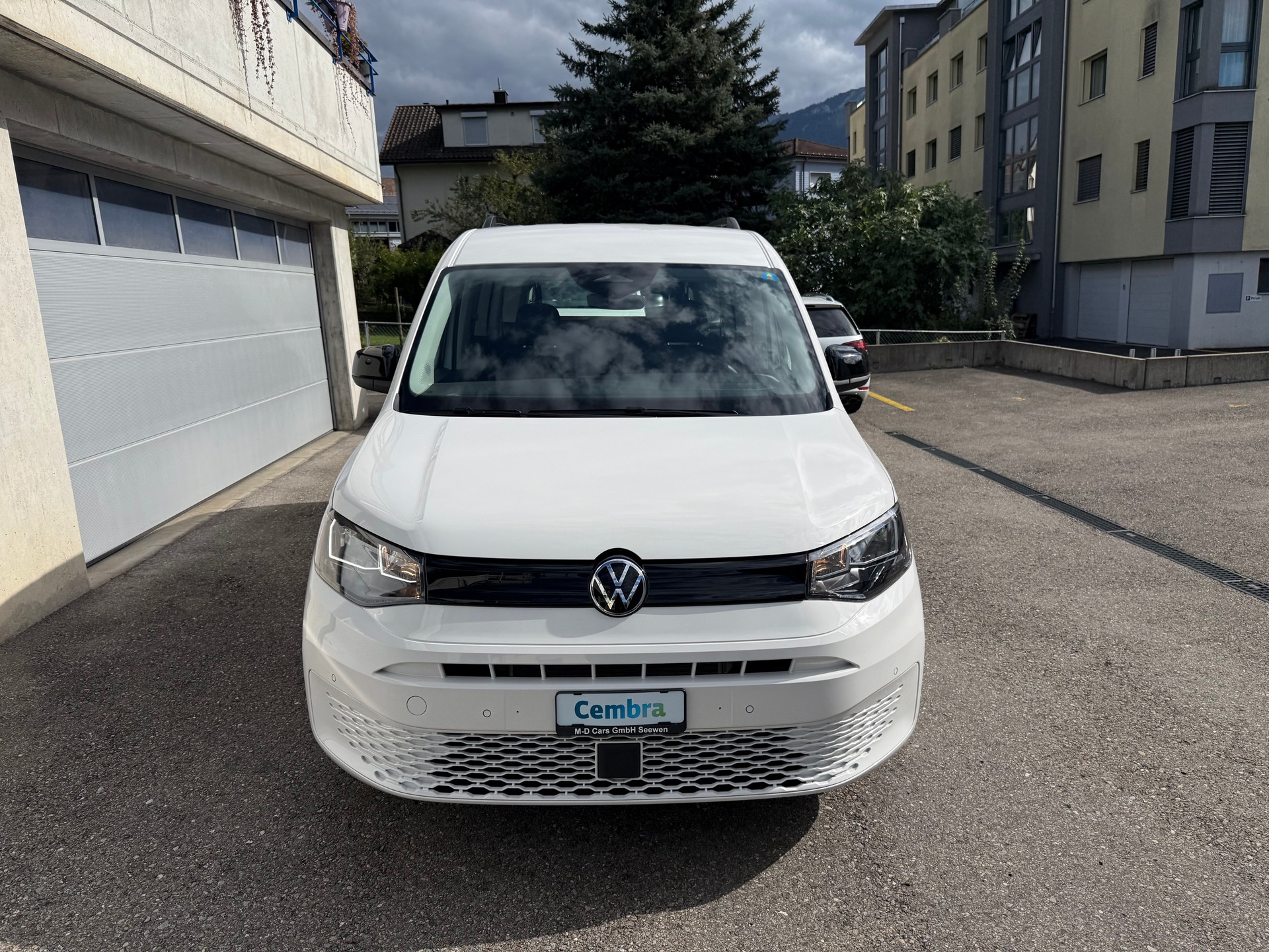 VW Caddy Maxi 2.0 TDI DSG *5+1 Plätzer*-showroom-element-1