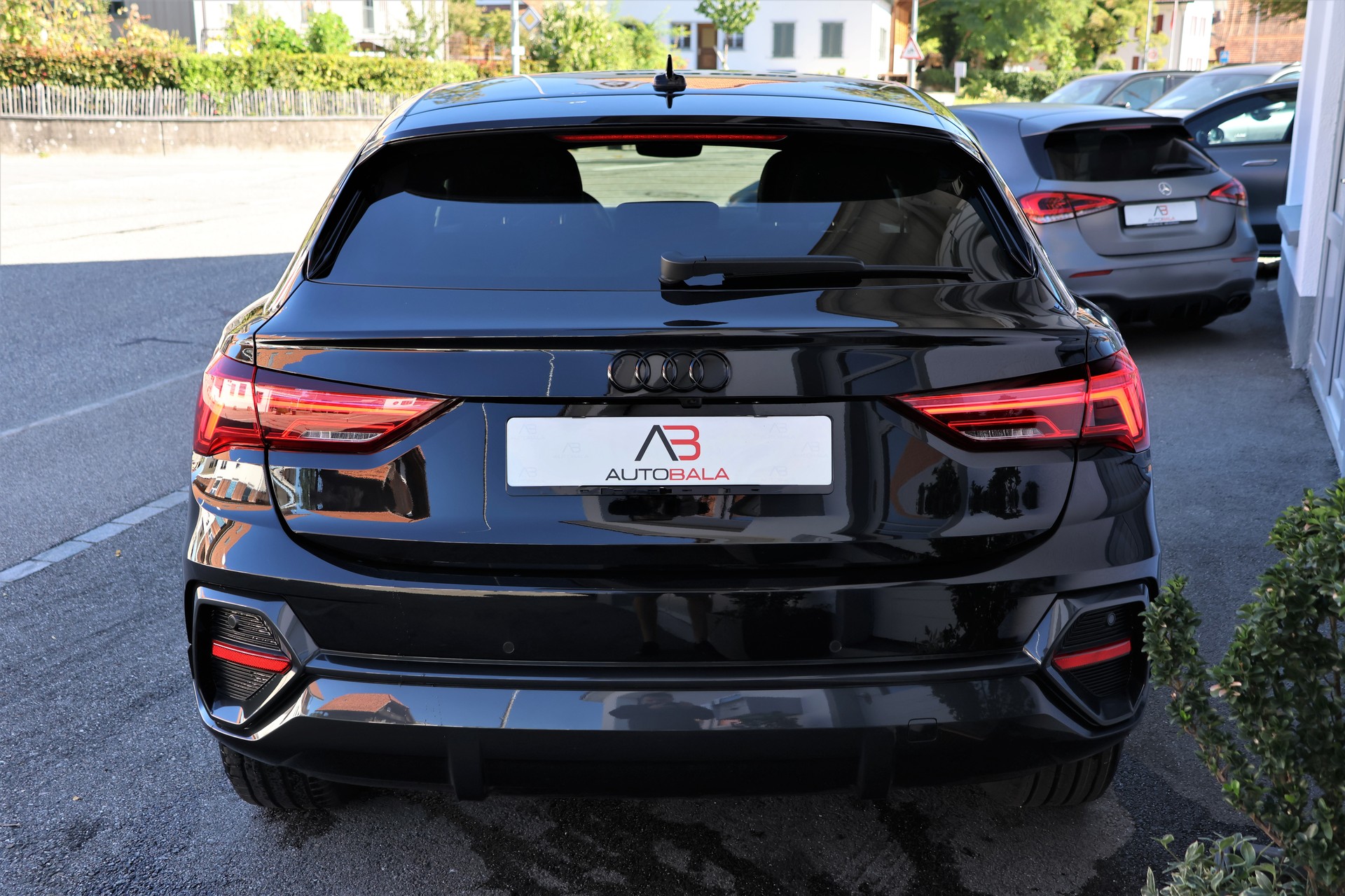 AUDI Q3 Sportback 35 TFSI Attraction S-tronic (CH)-image-4