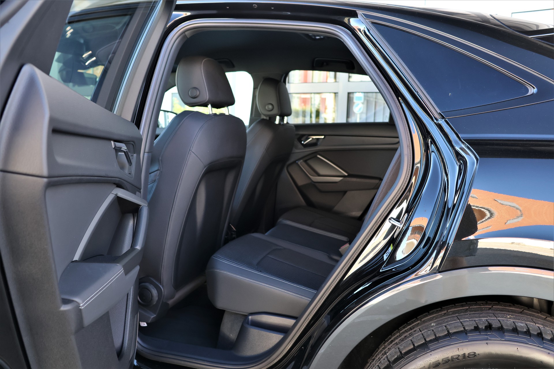 AUDI Q3 Sportback 35 TFSI Attraction S-tronic (CH)-image-11