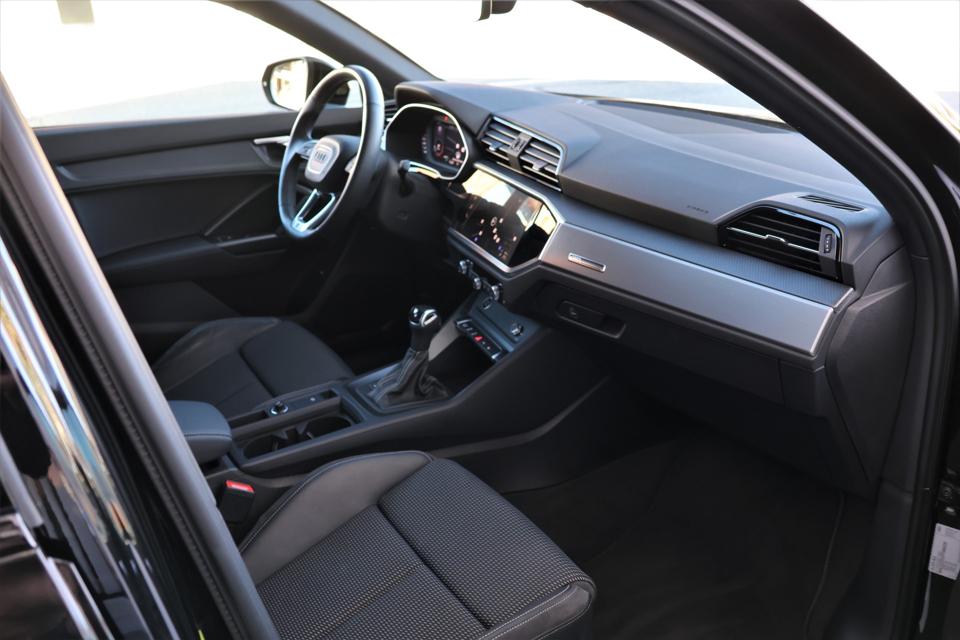 AUDI Q3 Sportback 35 TFSI Attraction S-tronic (CH)-image-16