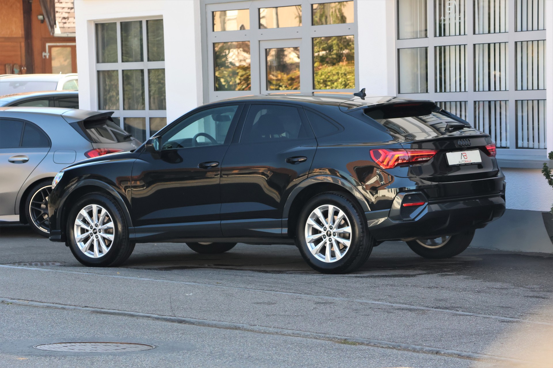 AUDI Q3 Sportback 35 TFSI Attraction S-tronic (CH)-showroom-element-3