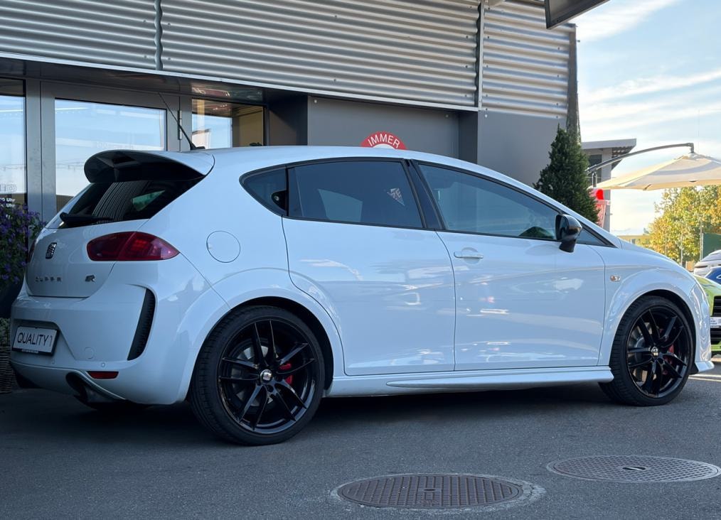 SEAT Leon 2.0 TSI Cupra R-showroom-element-2
