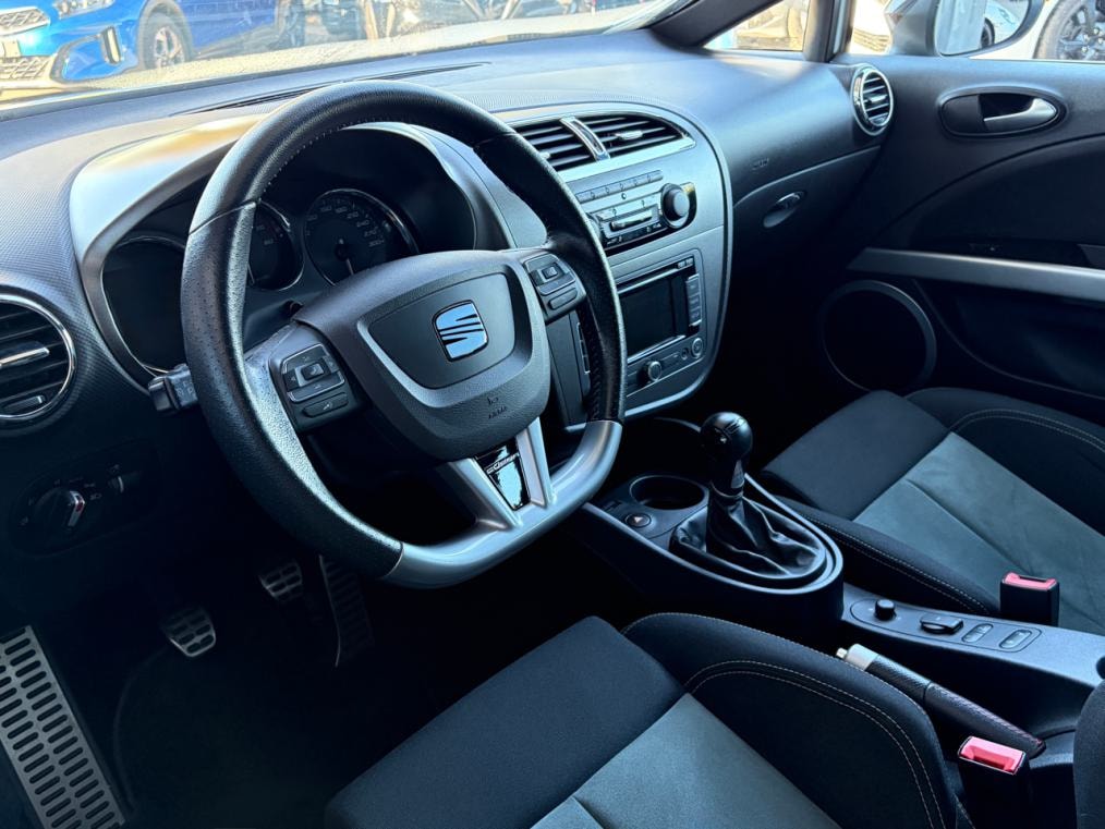 SEAT Leon 2.0 TSI Cupra R-showroom-element-3