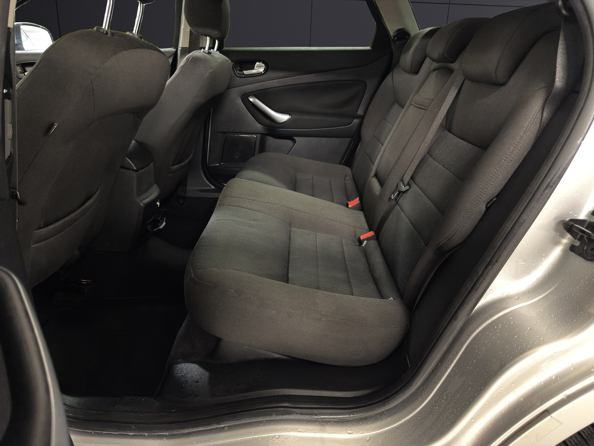 FORD Mondeo 2.0 TDCi 16V Carving-image-8
