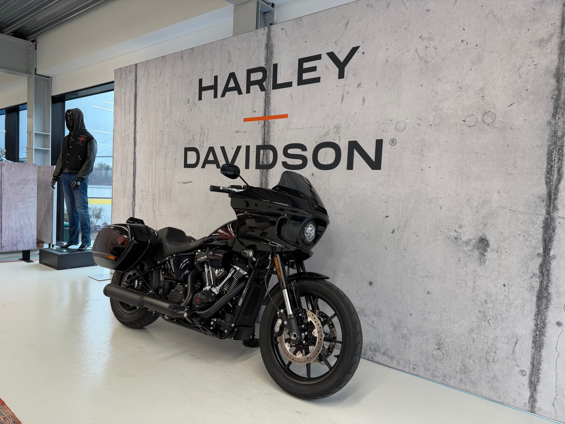 HARLEY-DAVIDSON FXLRST 1923 Low Rider ST 117-showroom-element-1