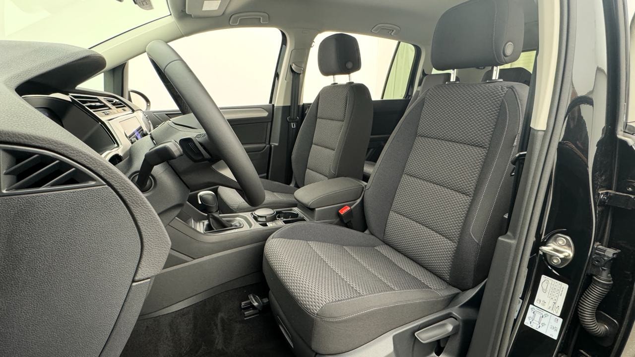 VW Touran 1.5 TSI EVO Limited-image-4