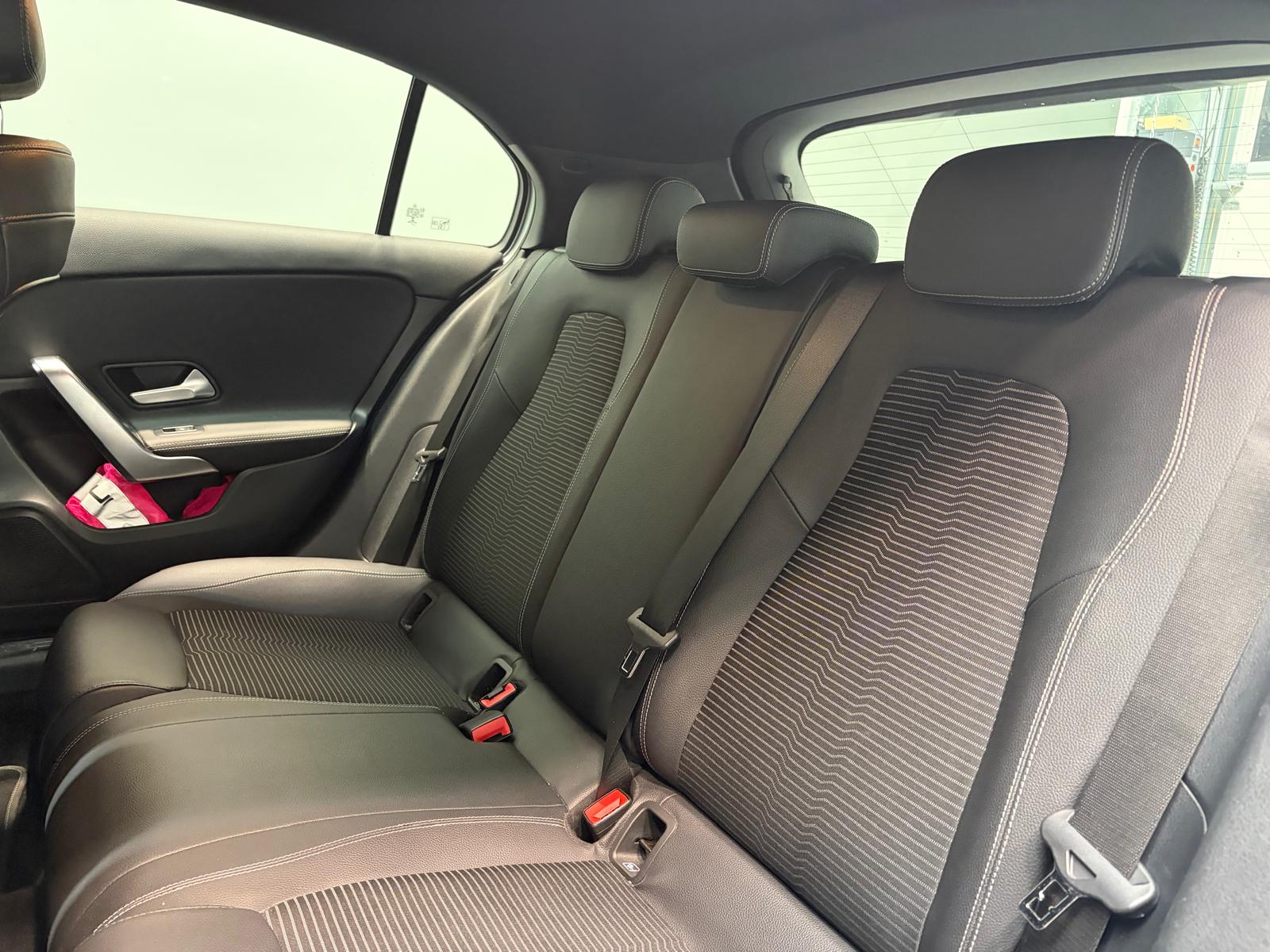 MERCEDES-BENZ A 200 Style 7G-DCT - Attelage-image-13