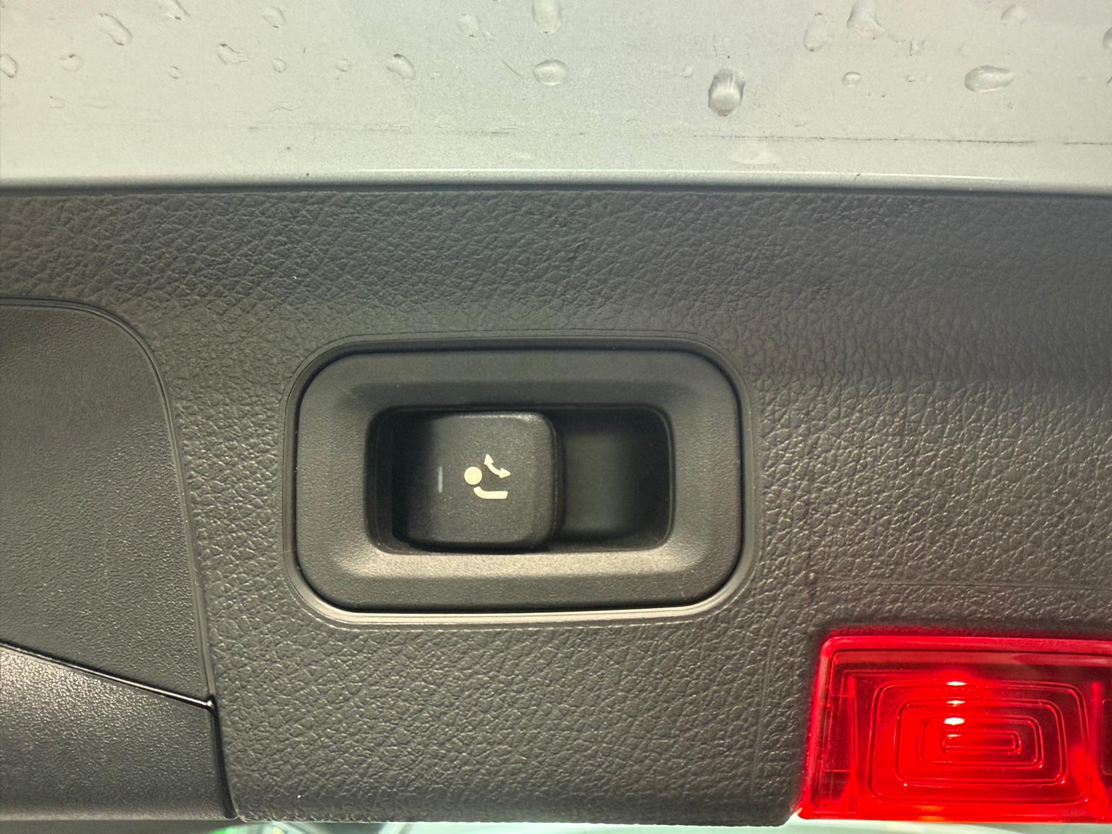 MERCEDES-BENZ A 200 Style 7G-DCT - Attelage-image-5
