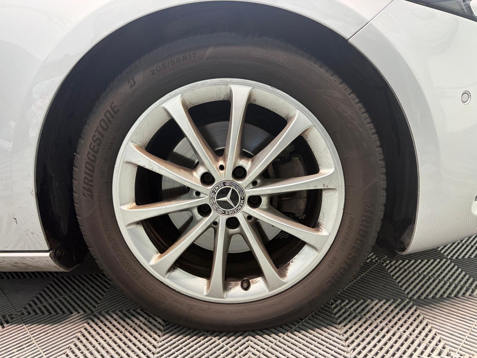 MERCEDES-BENZ A 200 Style 7G-DCT - Attelage-image-27
