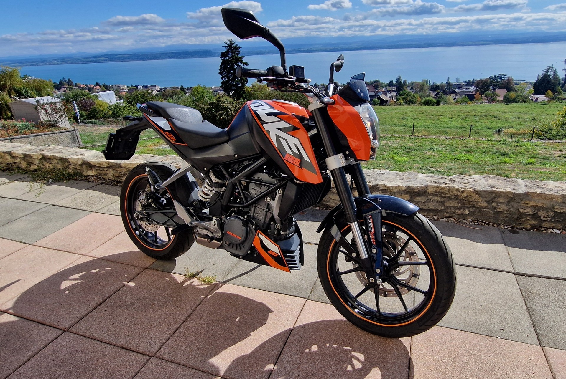 KTM 125 Duke-image-5