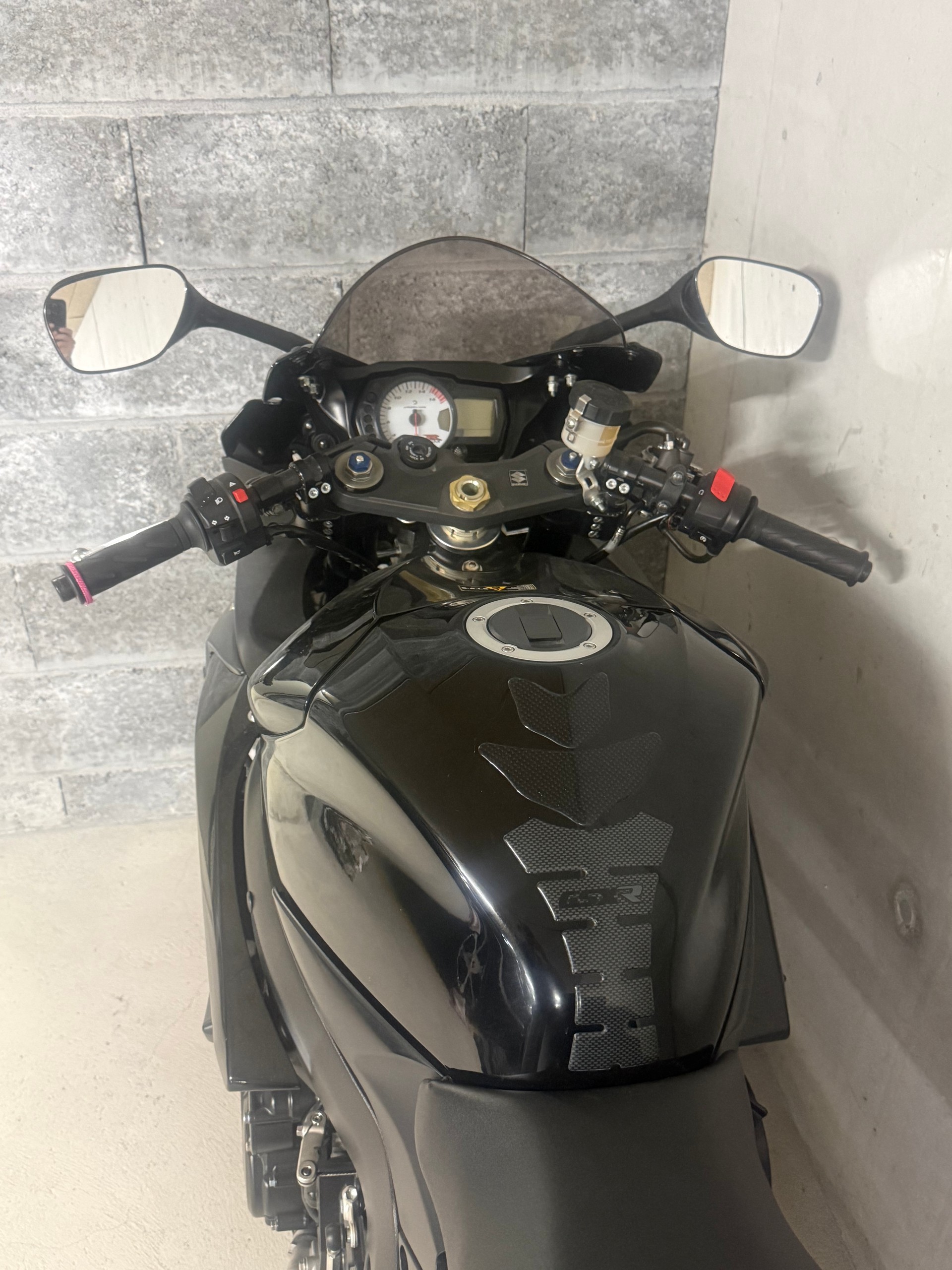 SUZUKI GSX-R 750 K4/K5-image-1