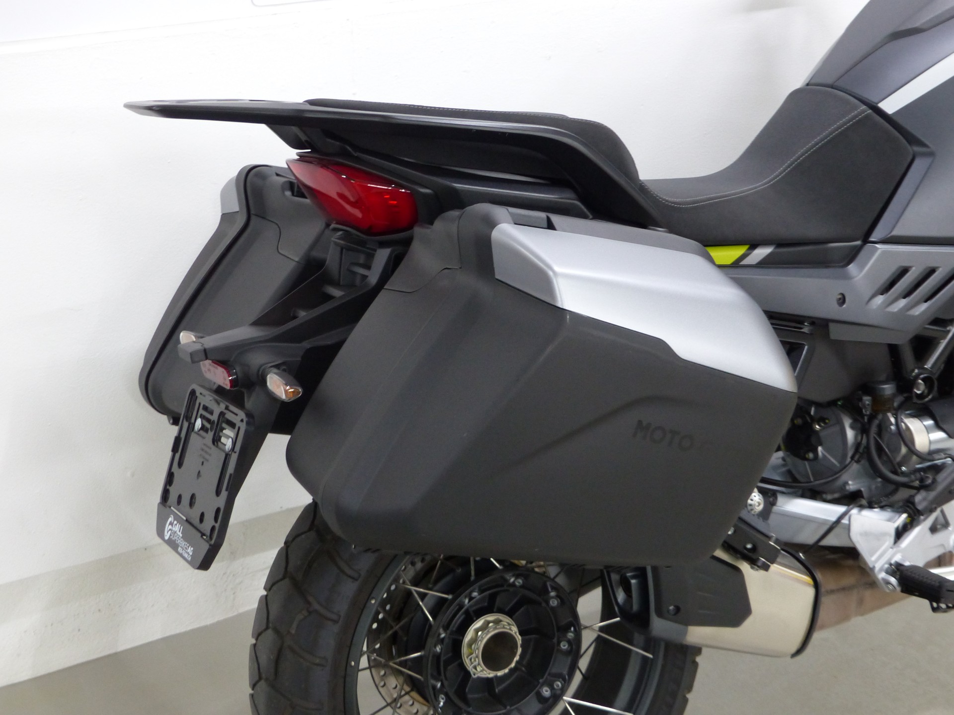 MOTO GUZZI Stelvio 1000 EU5+ mit Zubehör-image-1