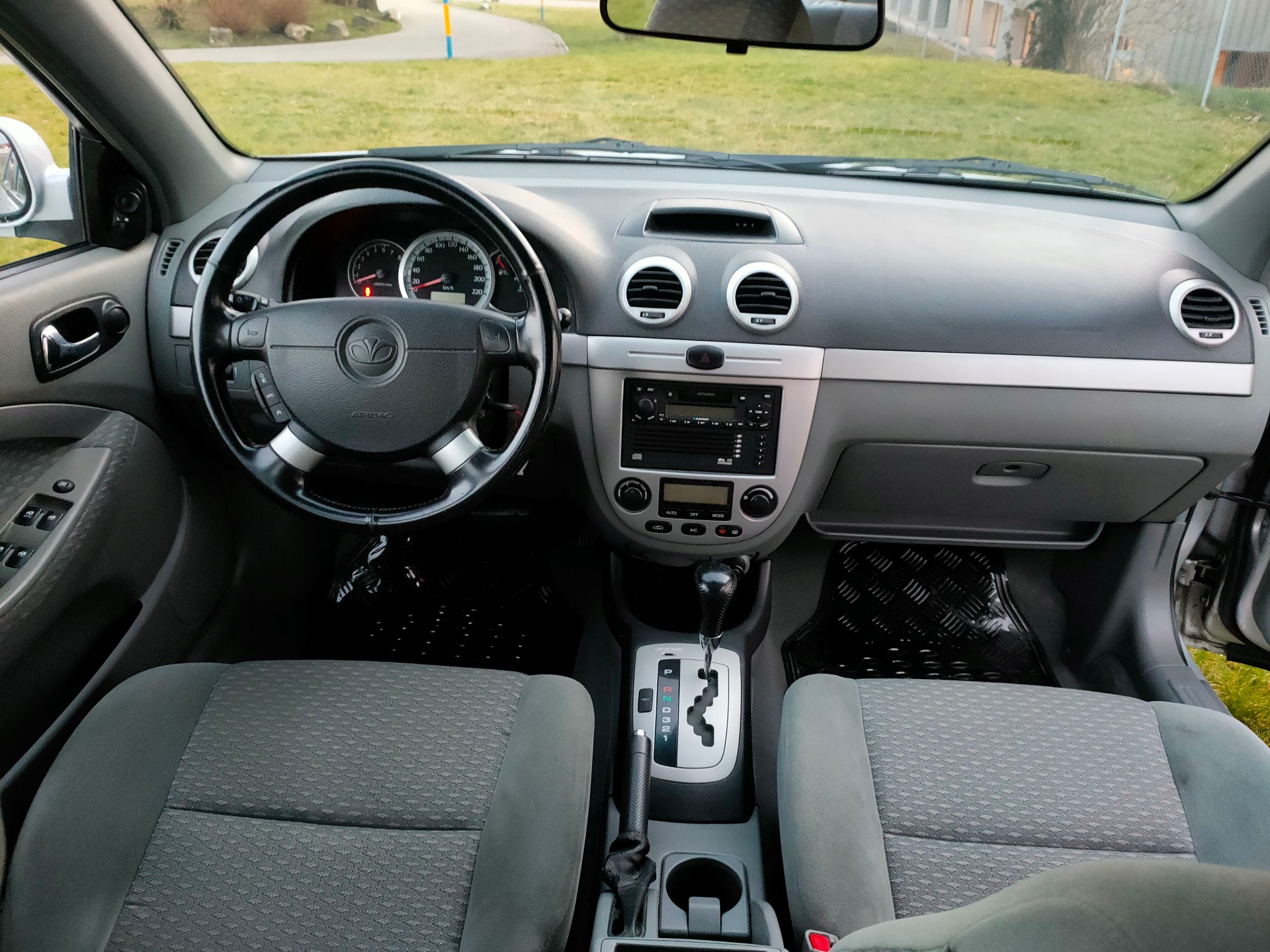 DAEWOO Nubira 1.8 CDX-image-6