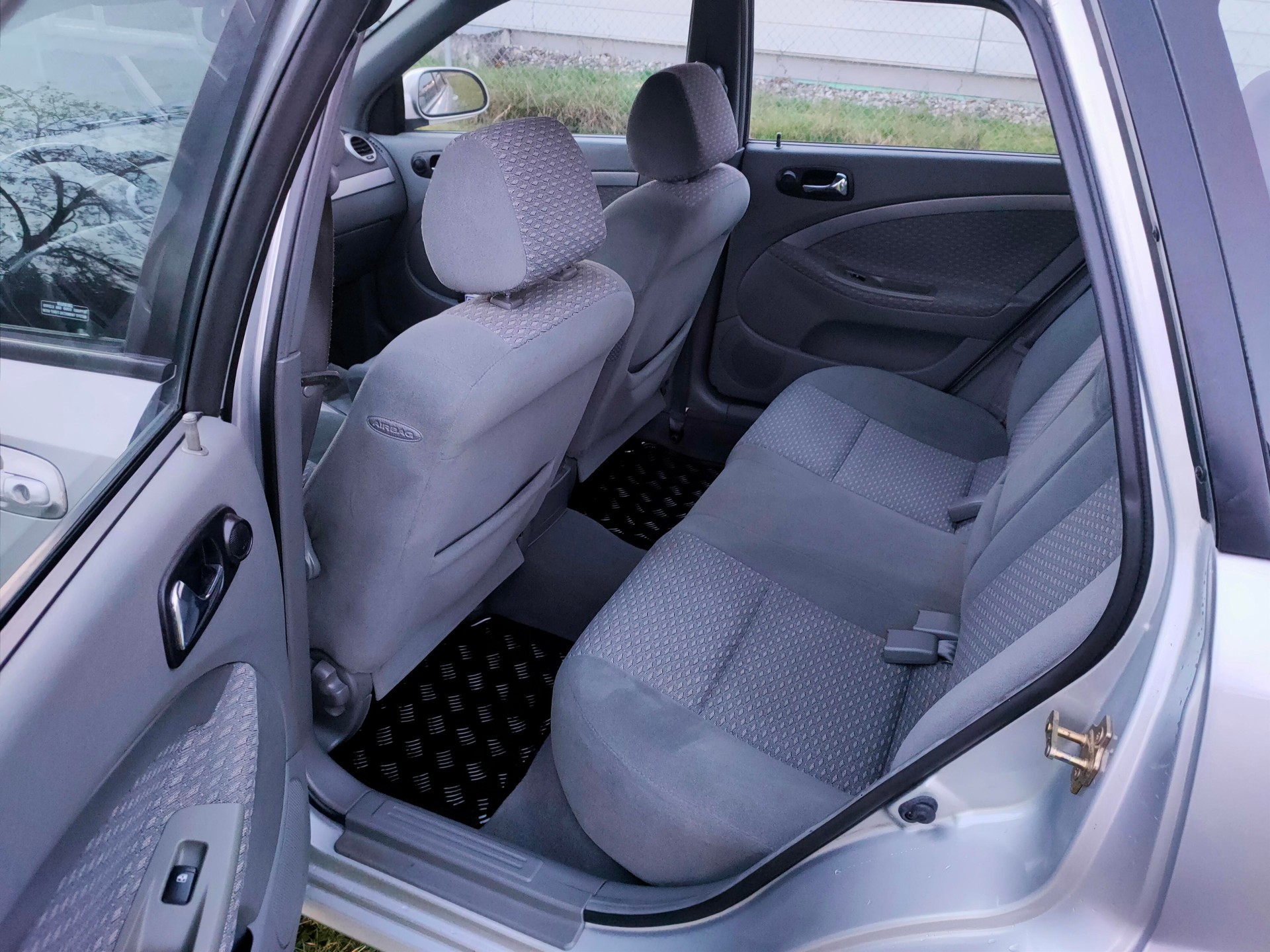 DAEWOO Nubira 1.8 CDX-image-8