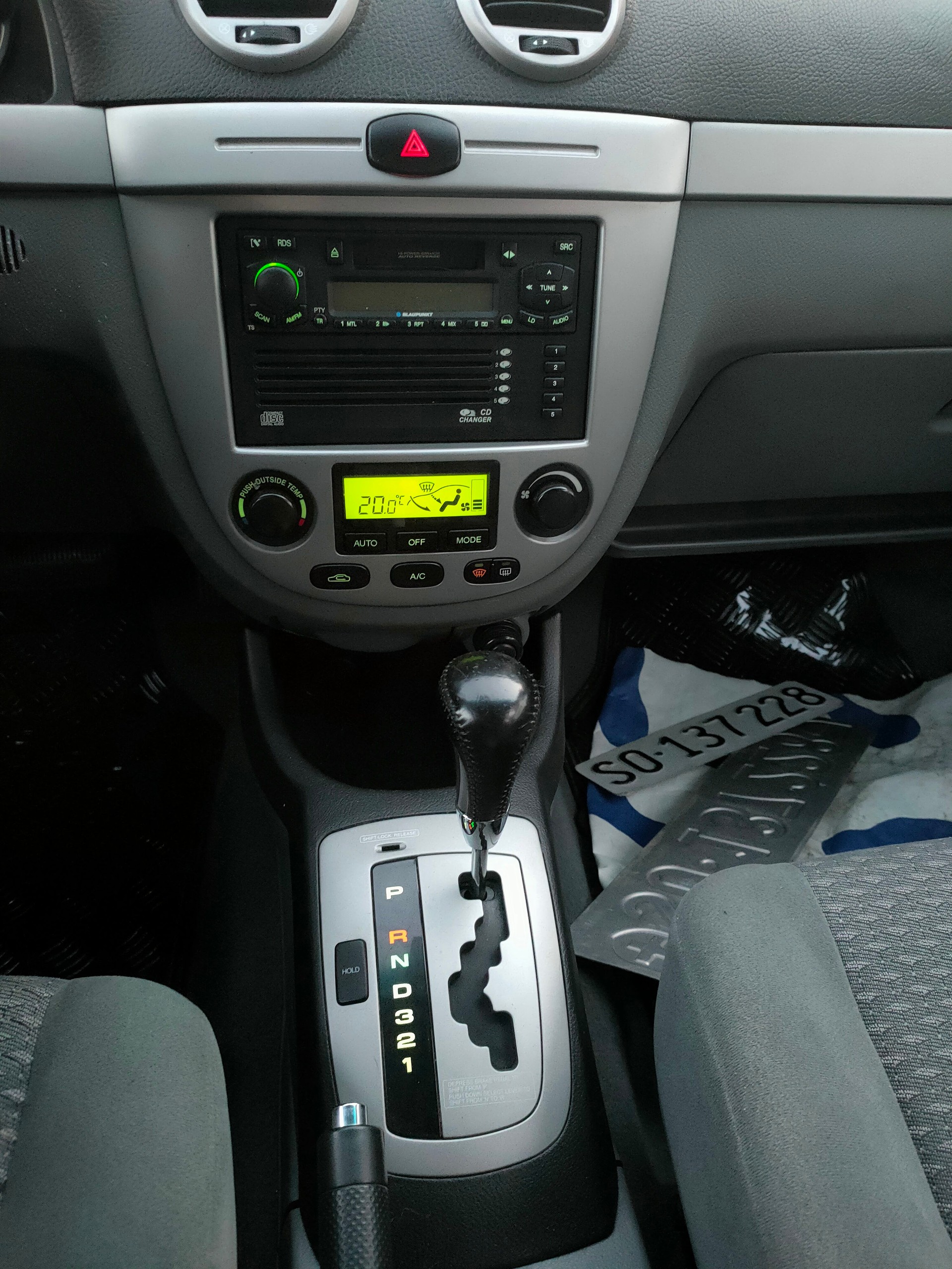 DAEWOO Nubira 1.8 CDX-image-9