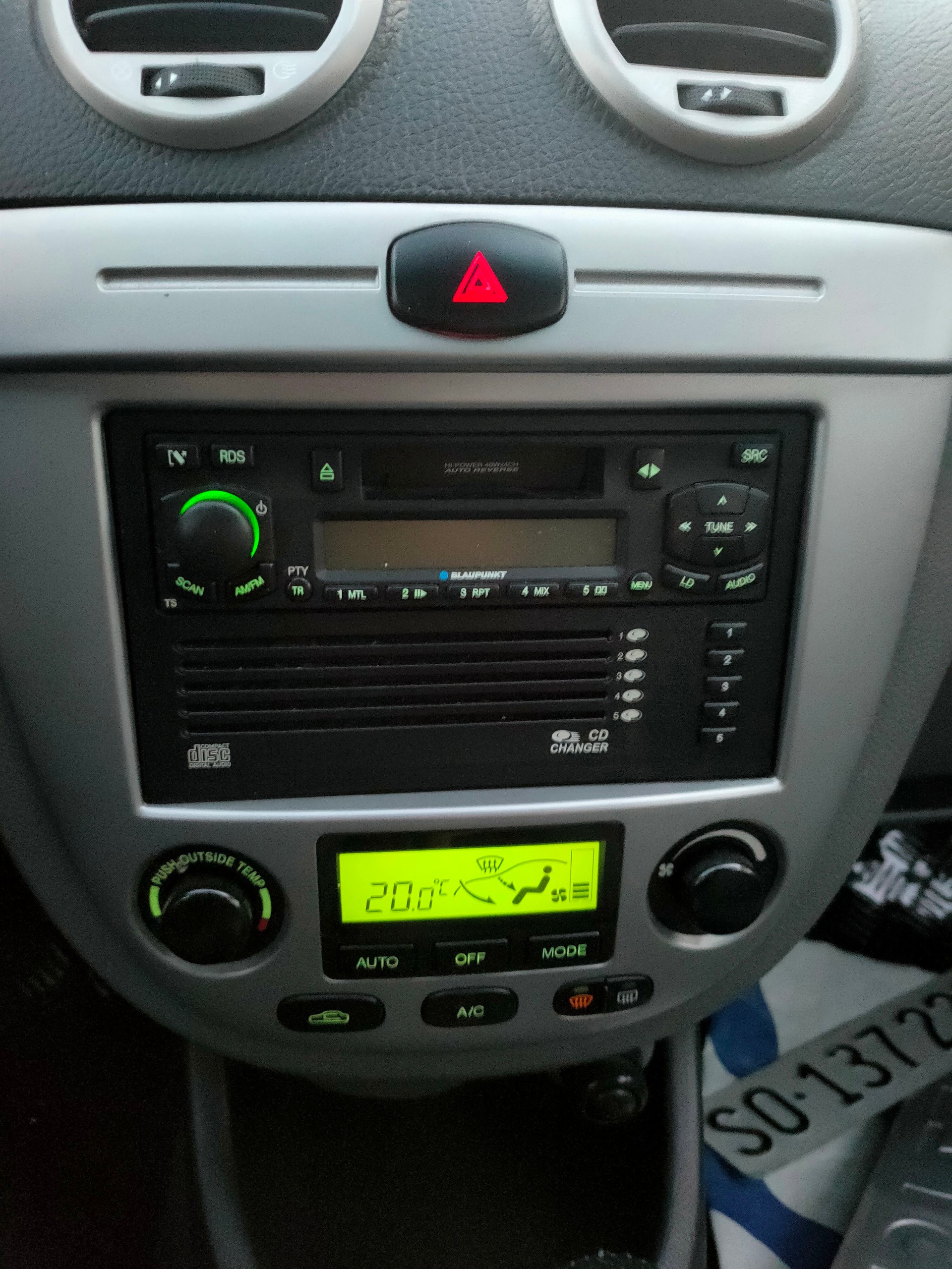DAEWOO Nubira 1.8 CDX-image-10