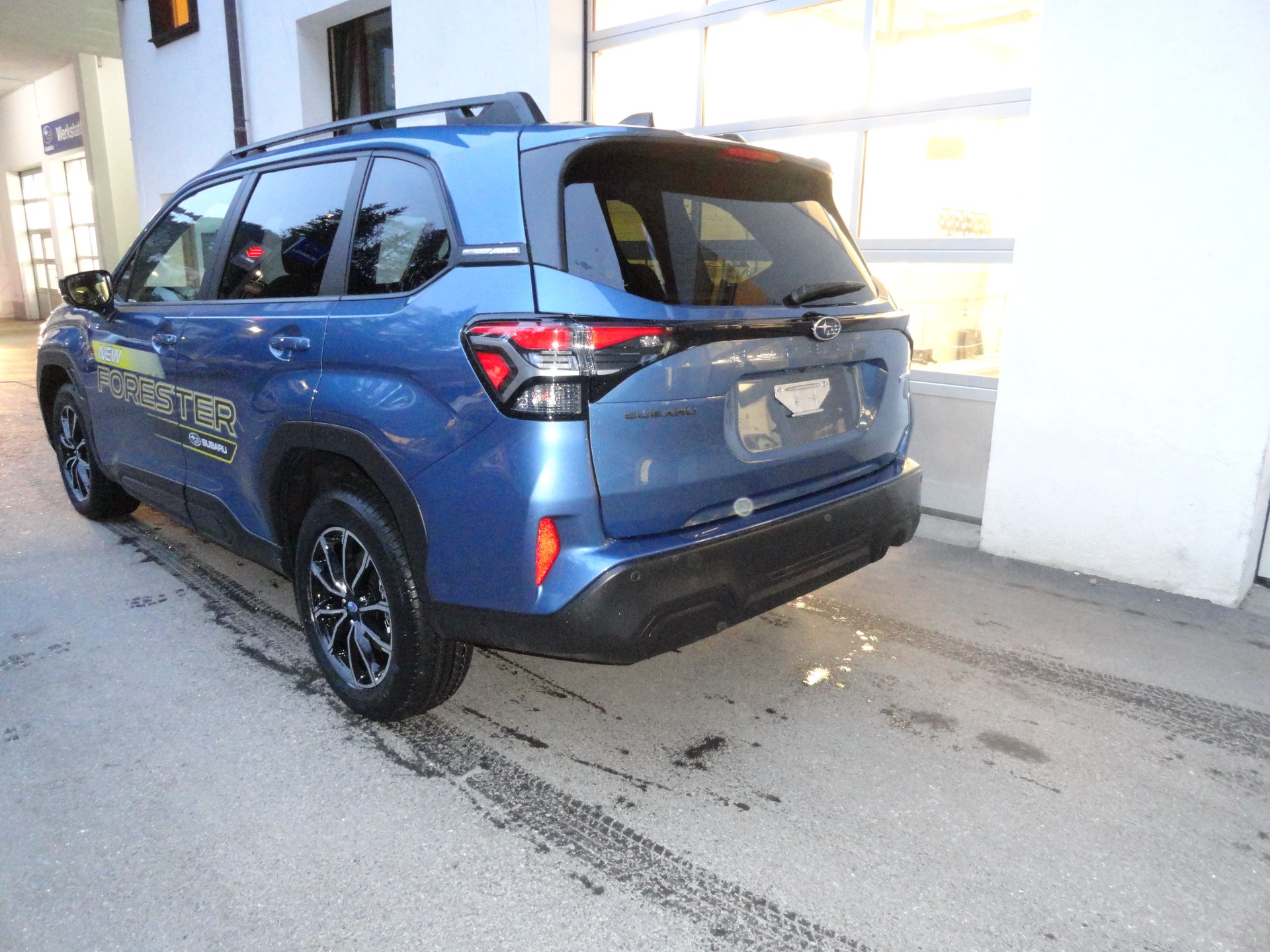SUBARU Swiss Plus-showroom-element-2