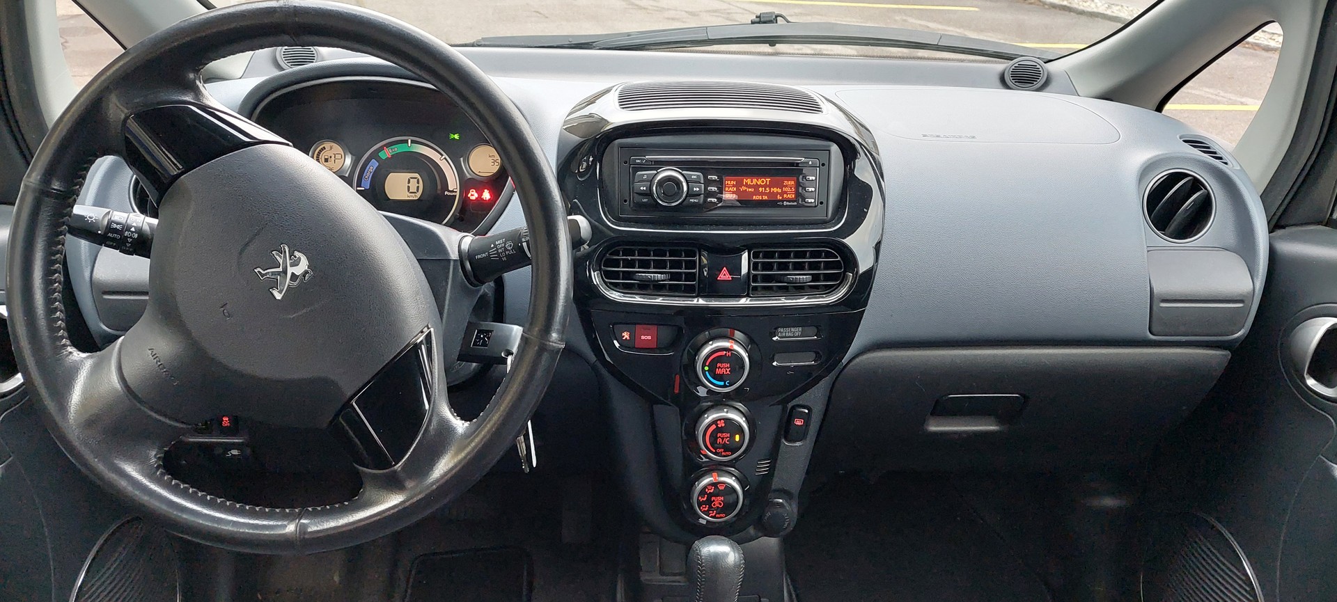 PEUGEOT iON Access-image-6