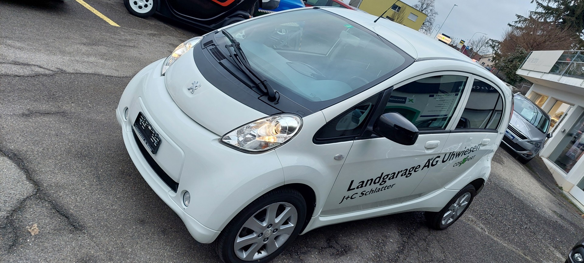 PEUGEOT iON Access-image-9