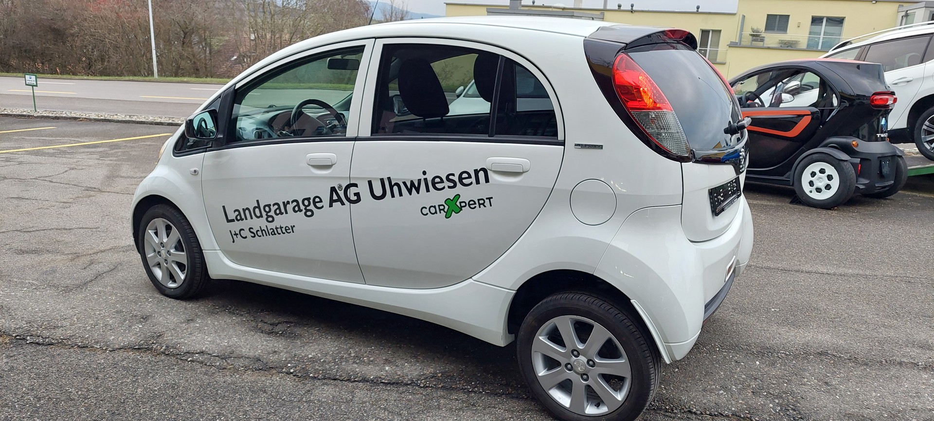 PEUGEOT iON Access-image-8
