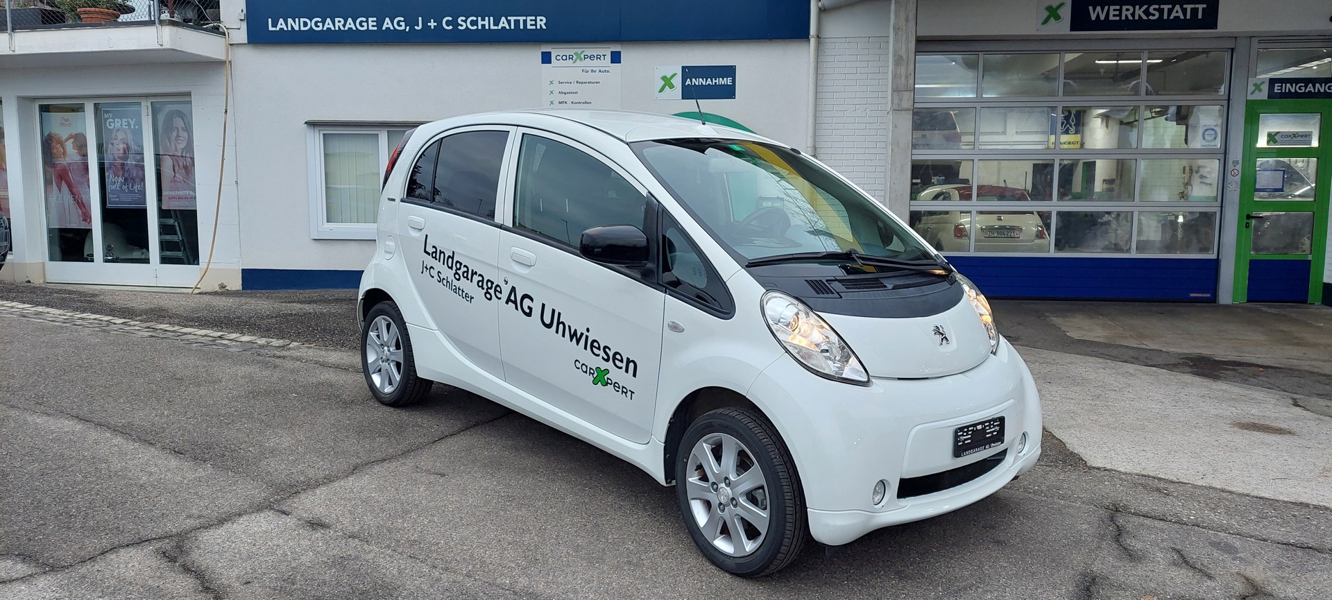 PEUGEOT iON Access