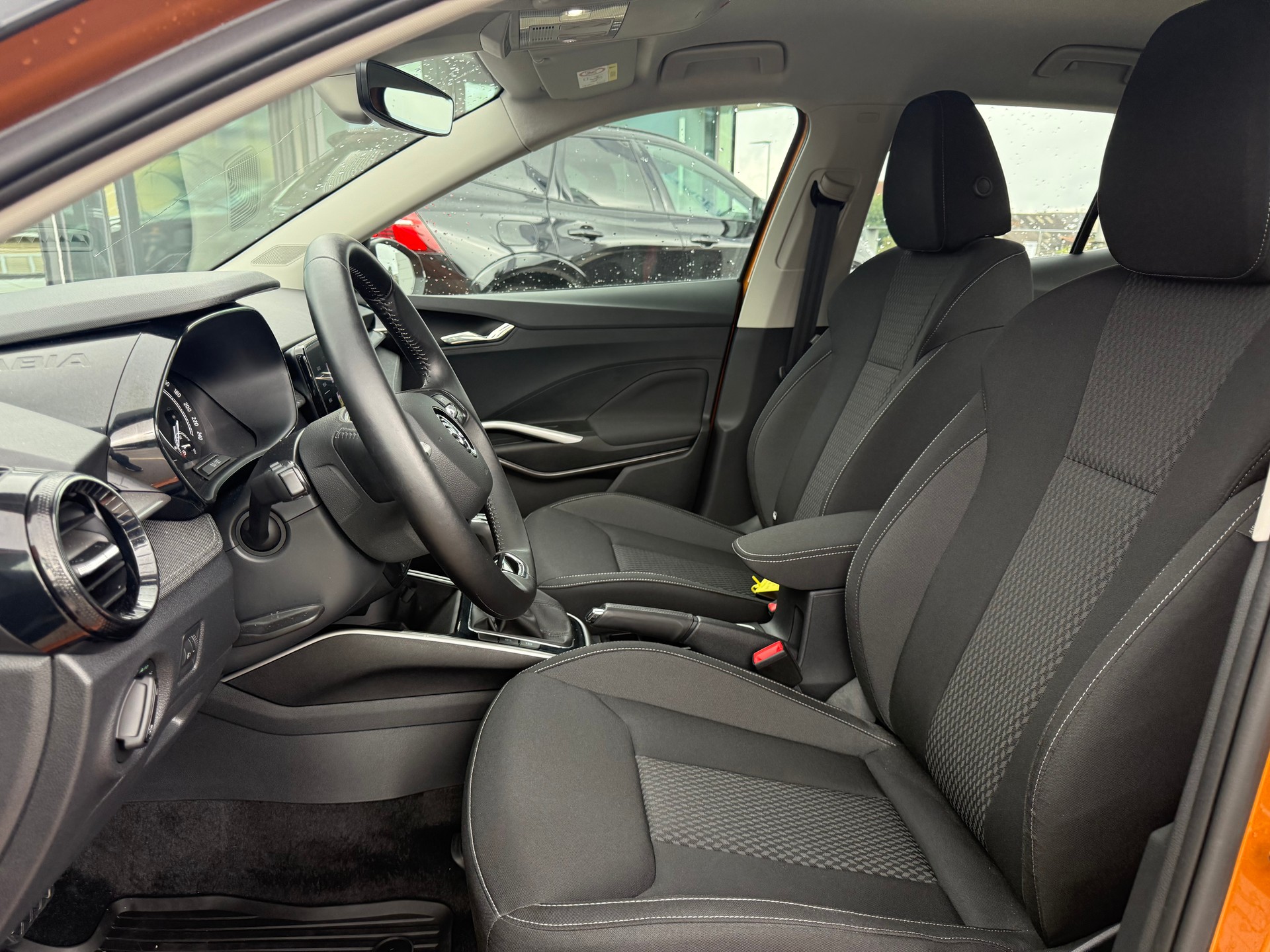 SKODA Fab. 1.0 TSI Style DSG-image-15
