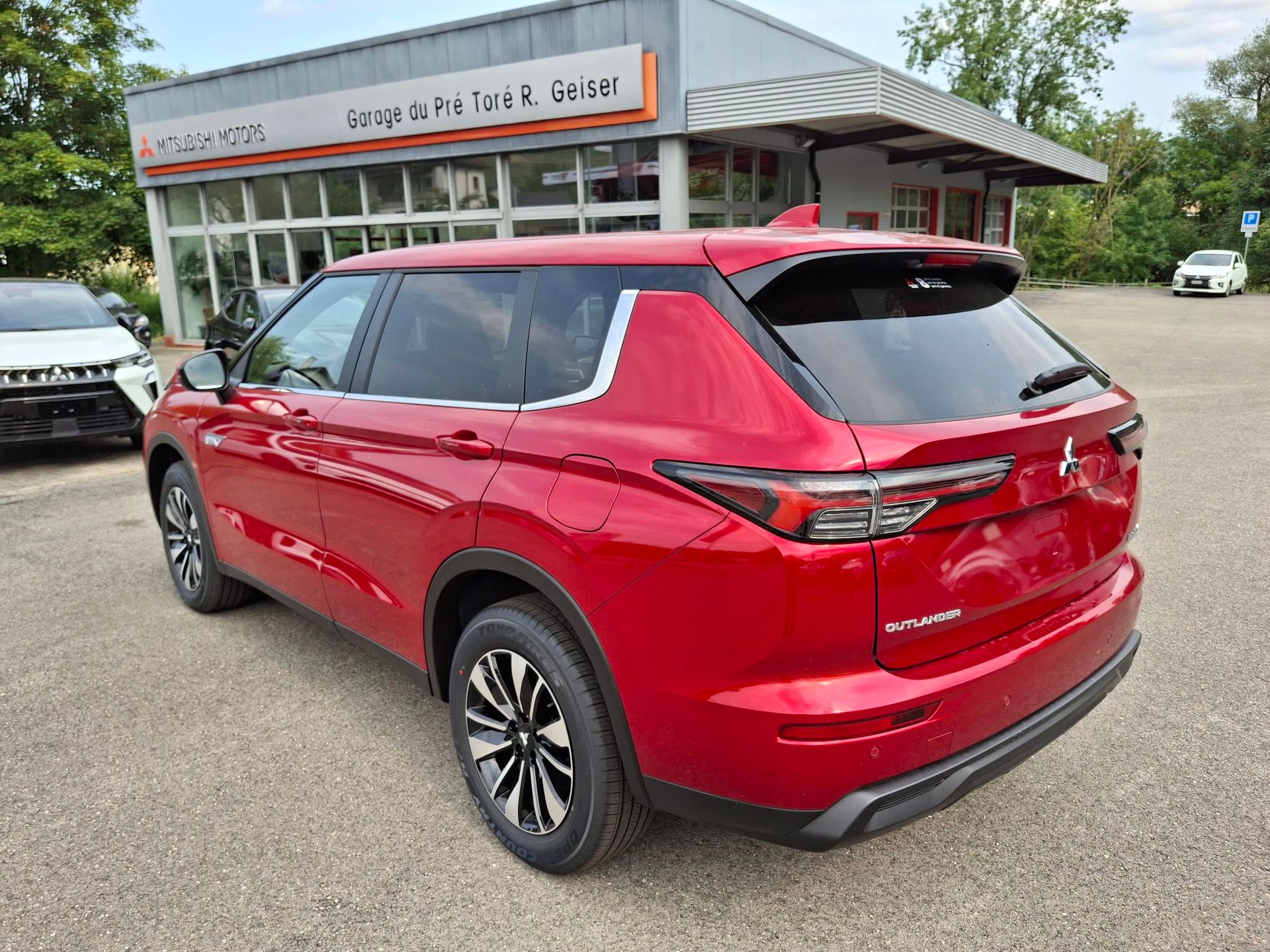 MITSUBISHI OUTLANDER PHEV 2.4 INVITE 4X4-image-4