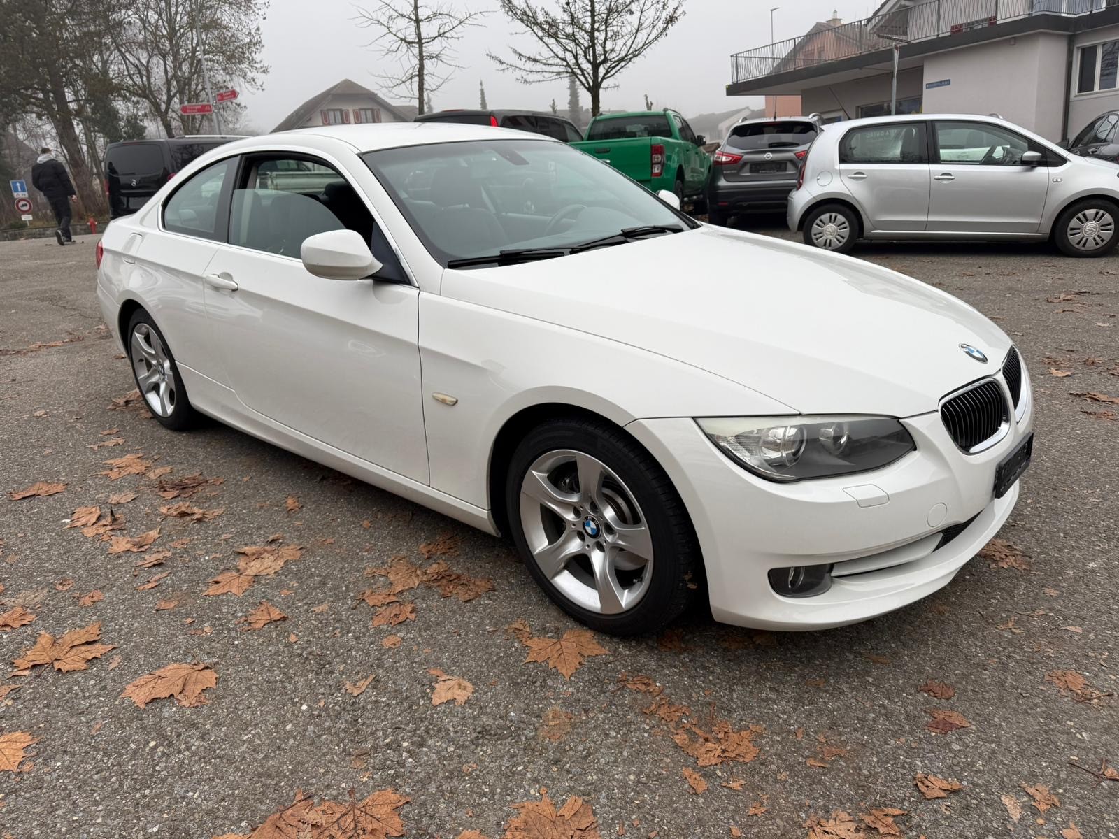 BMW 325i Coupé Steptronic-showroom-element-2