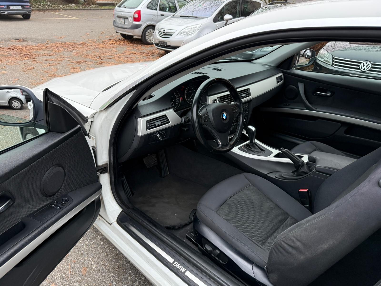 BMW 325i Coupé Steptronic-image-8