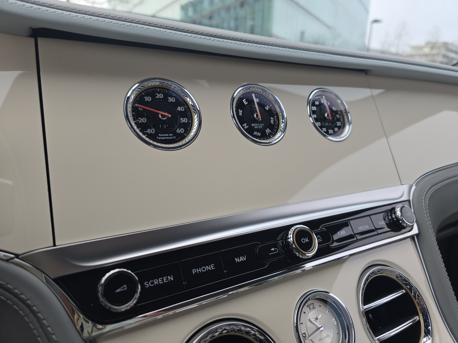 BENTLEY Continental GT 4.0 V8 PHEV 782 PS Mulliner/ 1.9% Leasing möglich.-image-11
