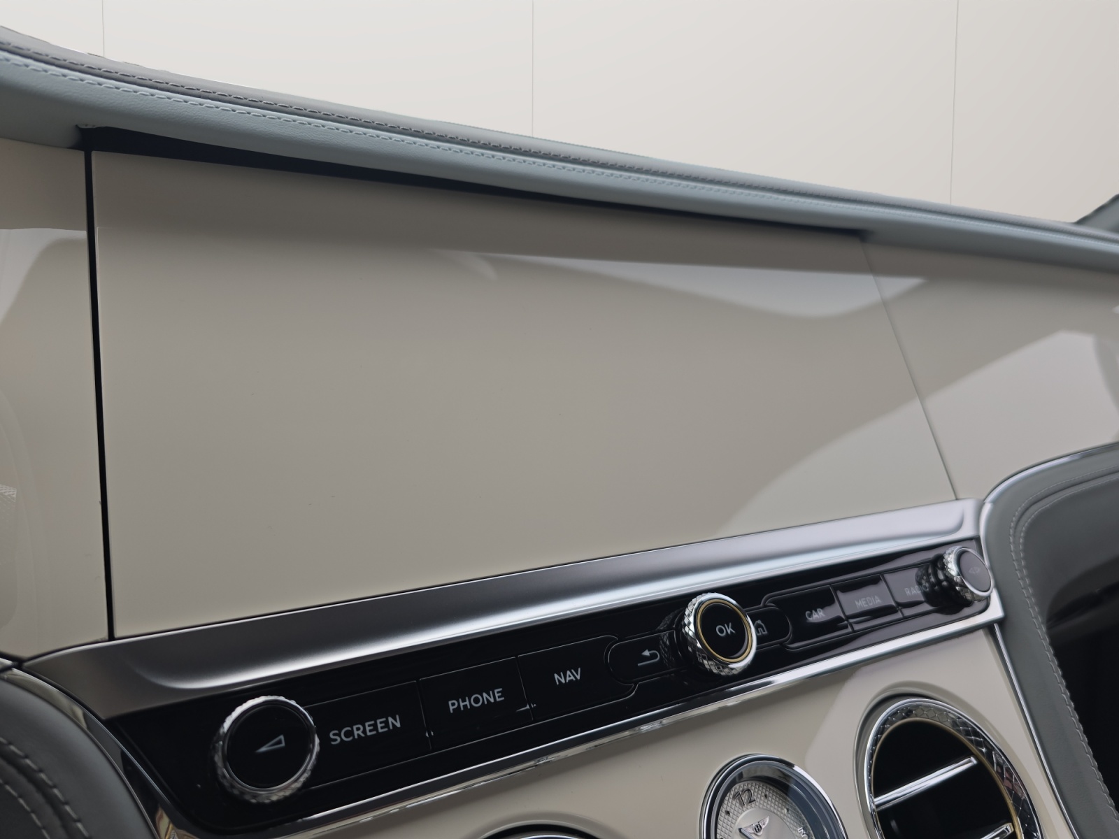 BENTLEY Continental GT 4.0 V8 PHEV 782 PS Mulliner/ 1.9% Leasing möglich.-image-13