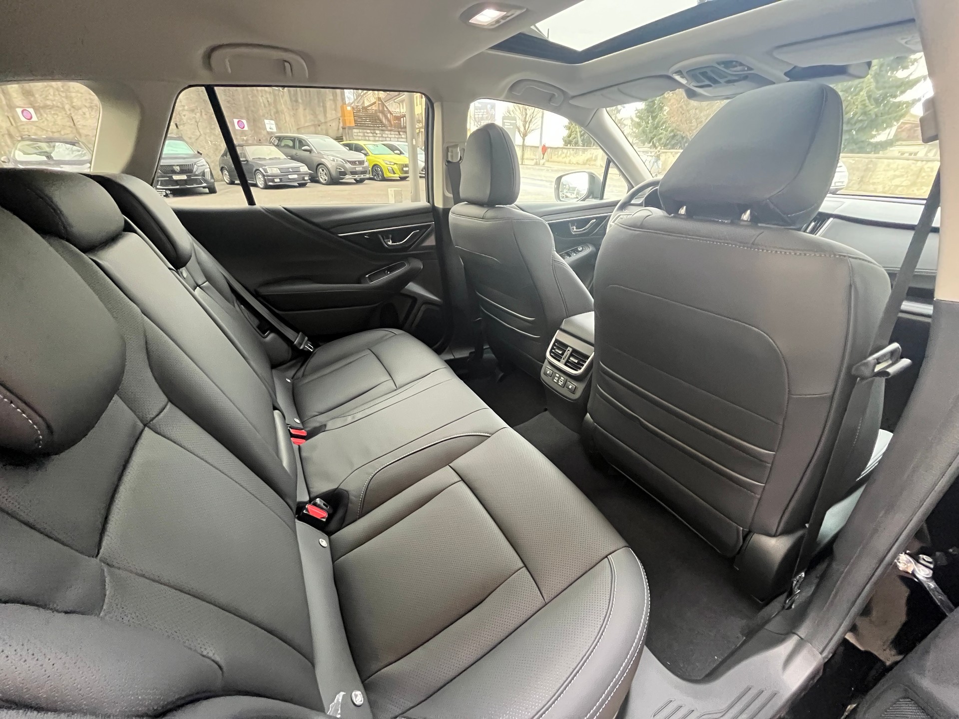 SUBARU Outback 2.5i Final Edition-image-8