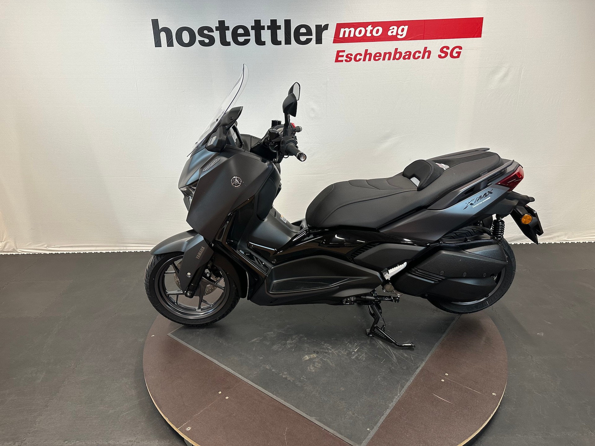 YAMAHA XMAX 300 Tech MAX+-image-3