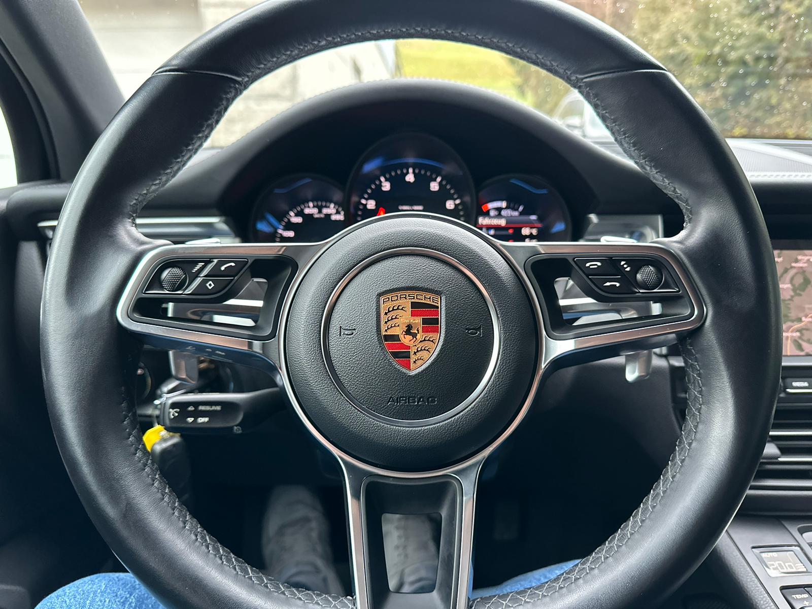 PORSCHE Macan PDK-image-23